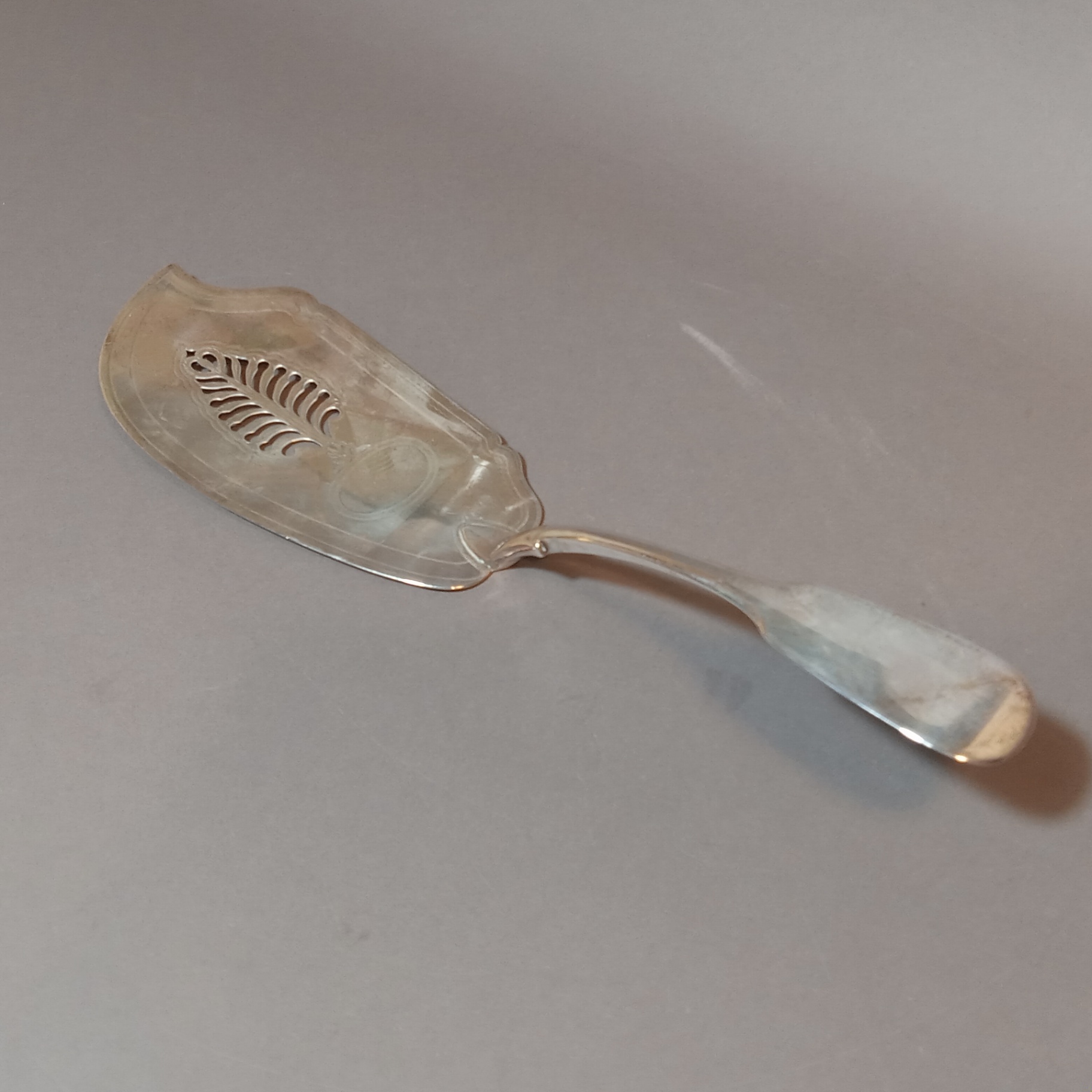 Antique George III Regency Fish Server - image 1 of 7