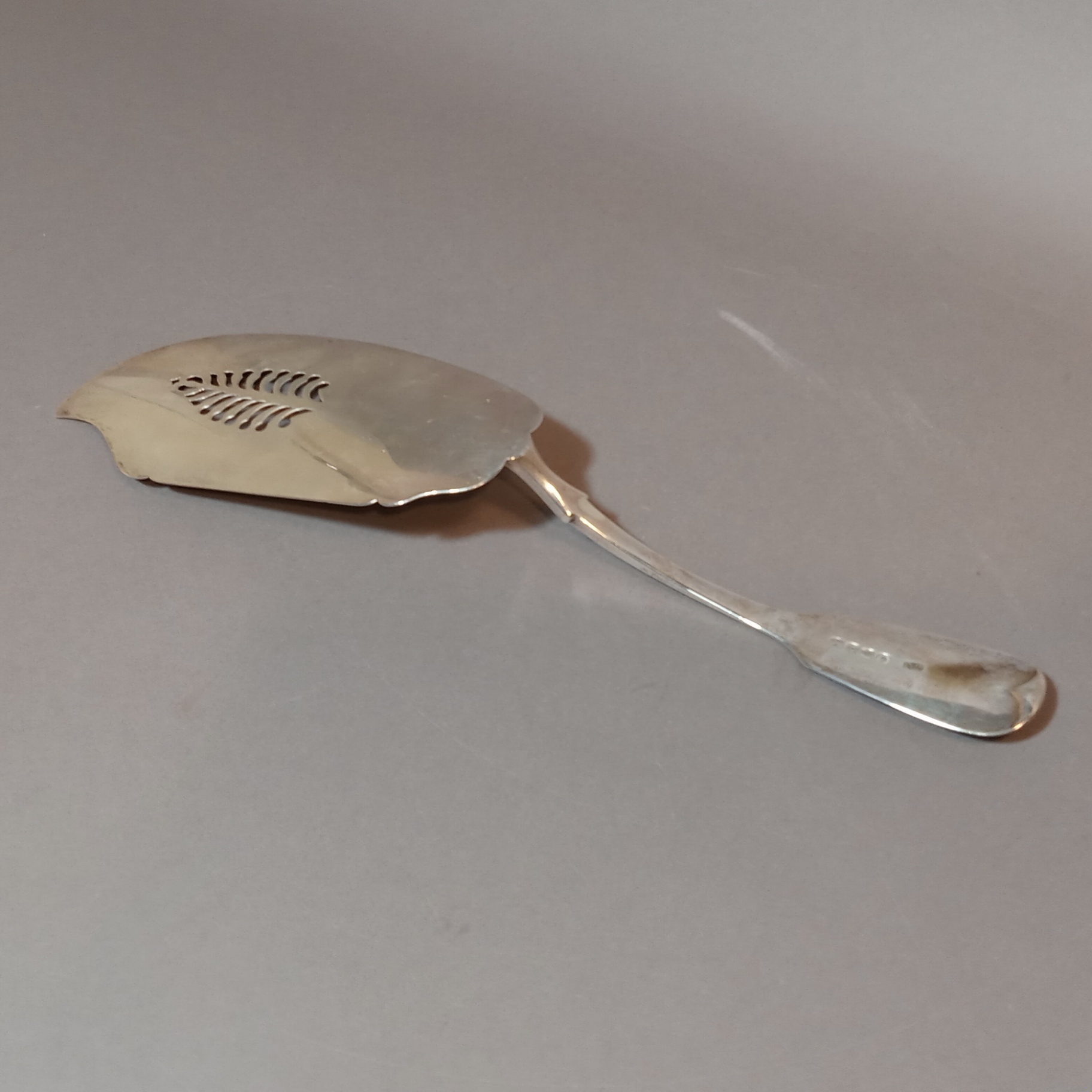 Antique George III Regency Fish Server - image 4 of 7