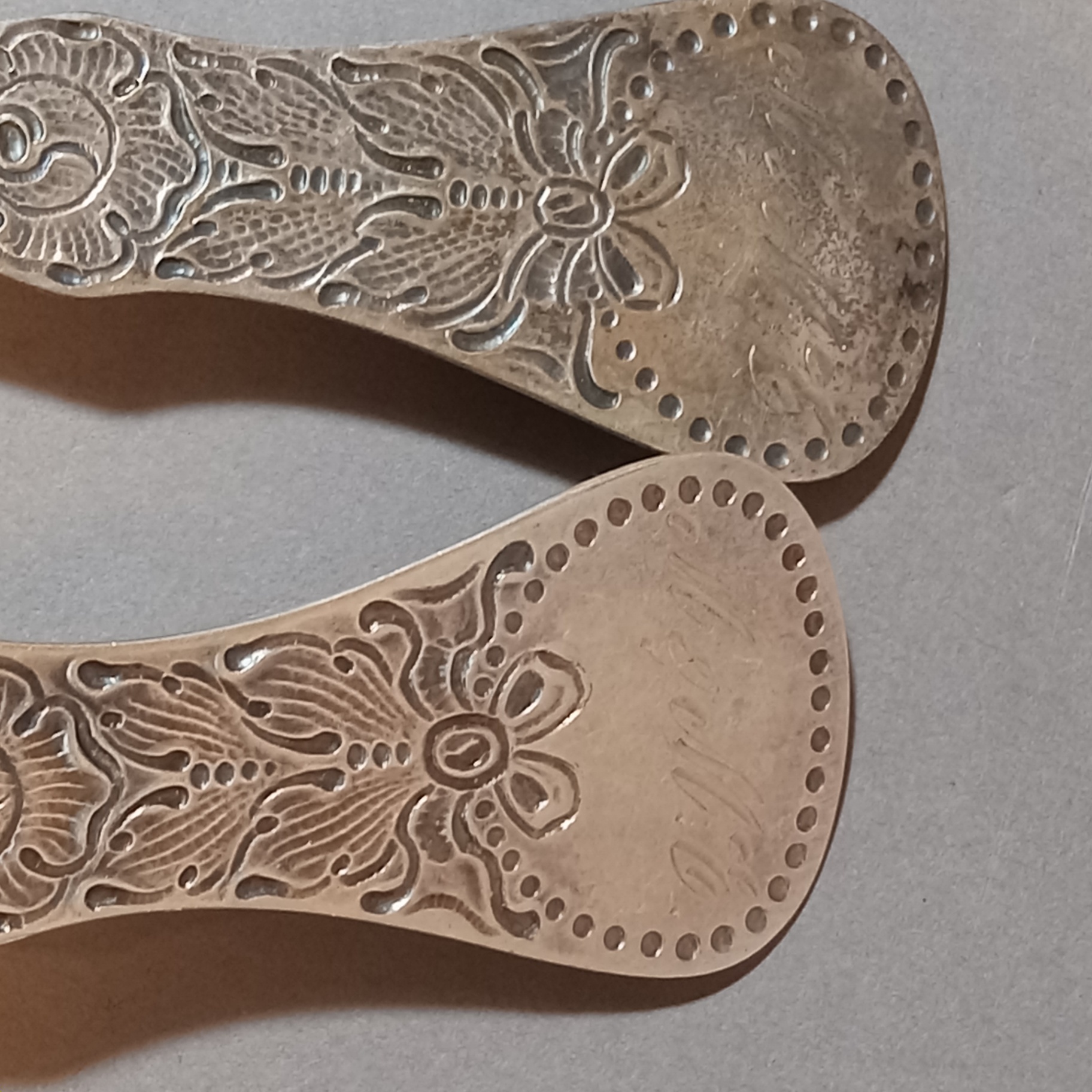 Scandinavian Cabbage Rose & Bow Flatware - image 9 of 18