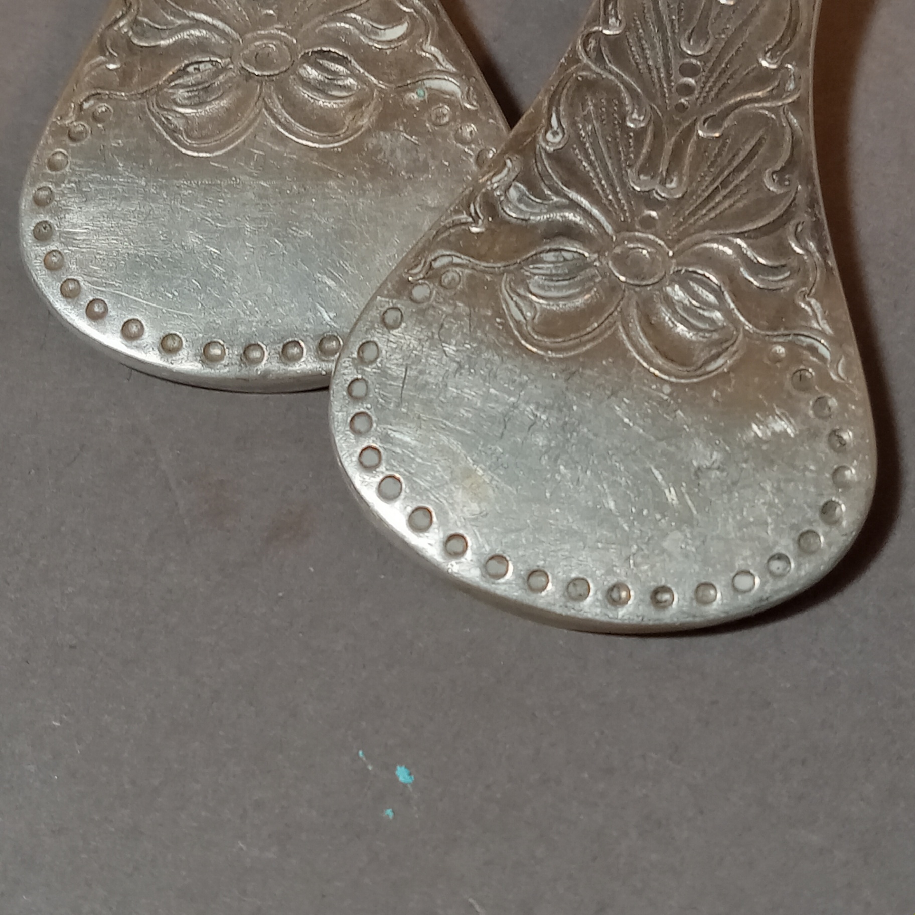 Scandinavian Cabbage Rose & Bow Flatware - image 17 of 18