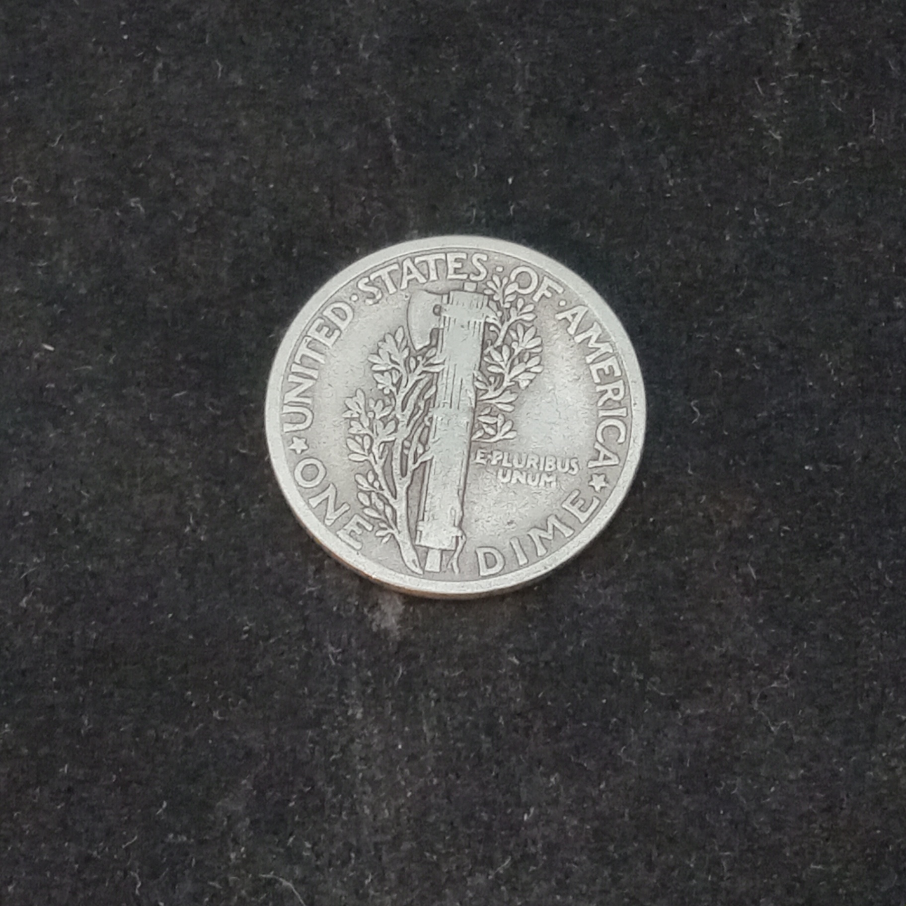 US 1922 Liberty Silver Dollar and More - image 8 of 8