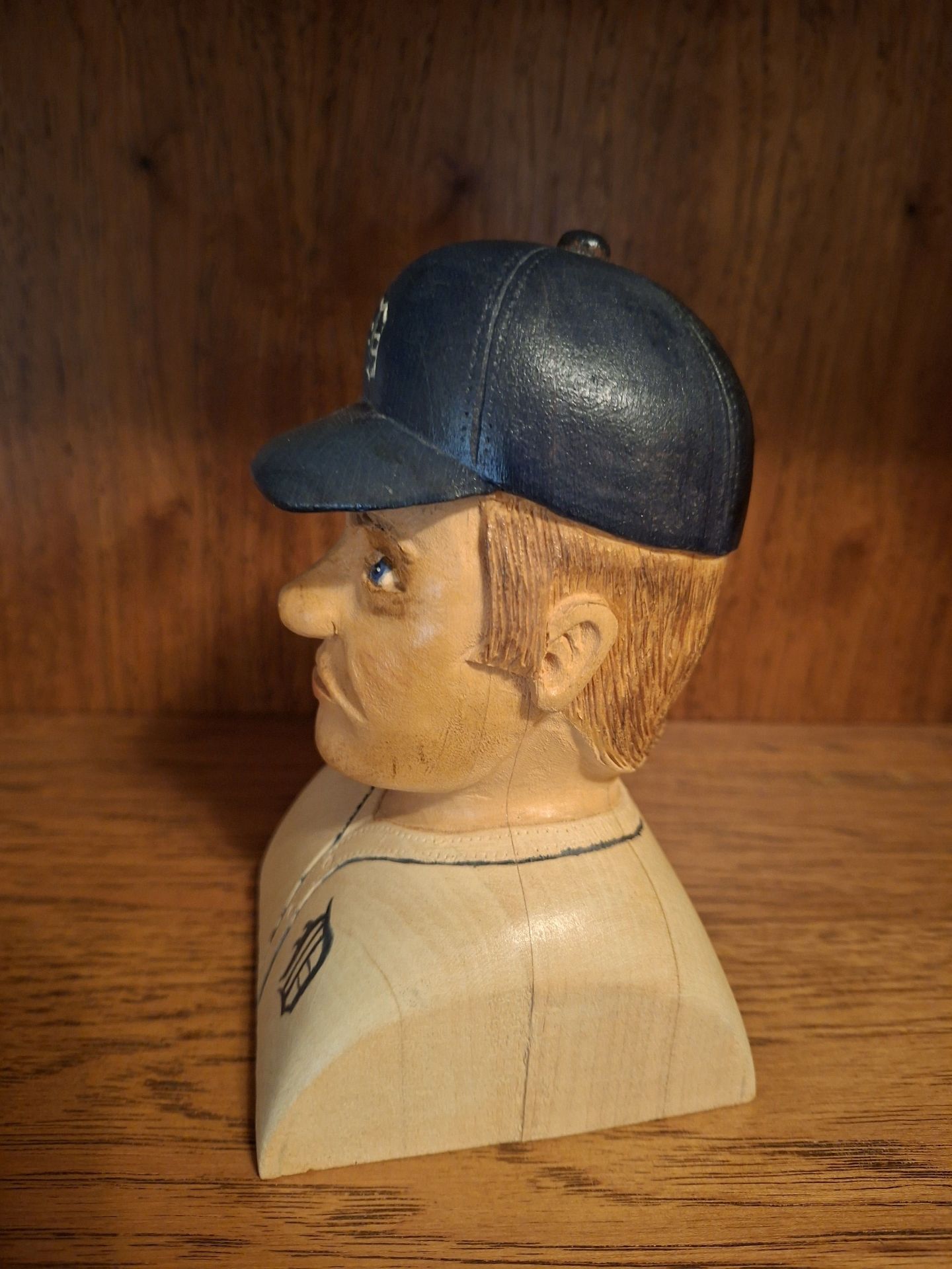 Detroit Tigers Baseball Player Mickey Mantle Wooden Bust Figurine - image 2 of 6