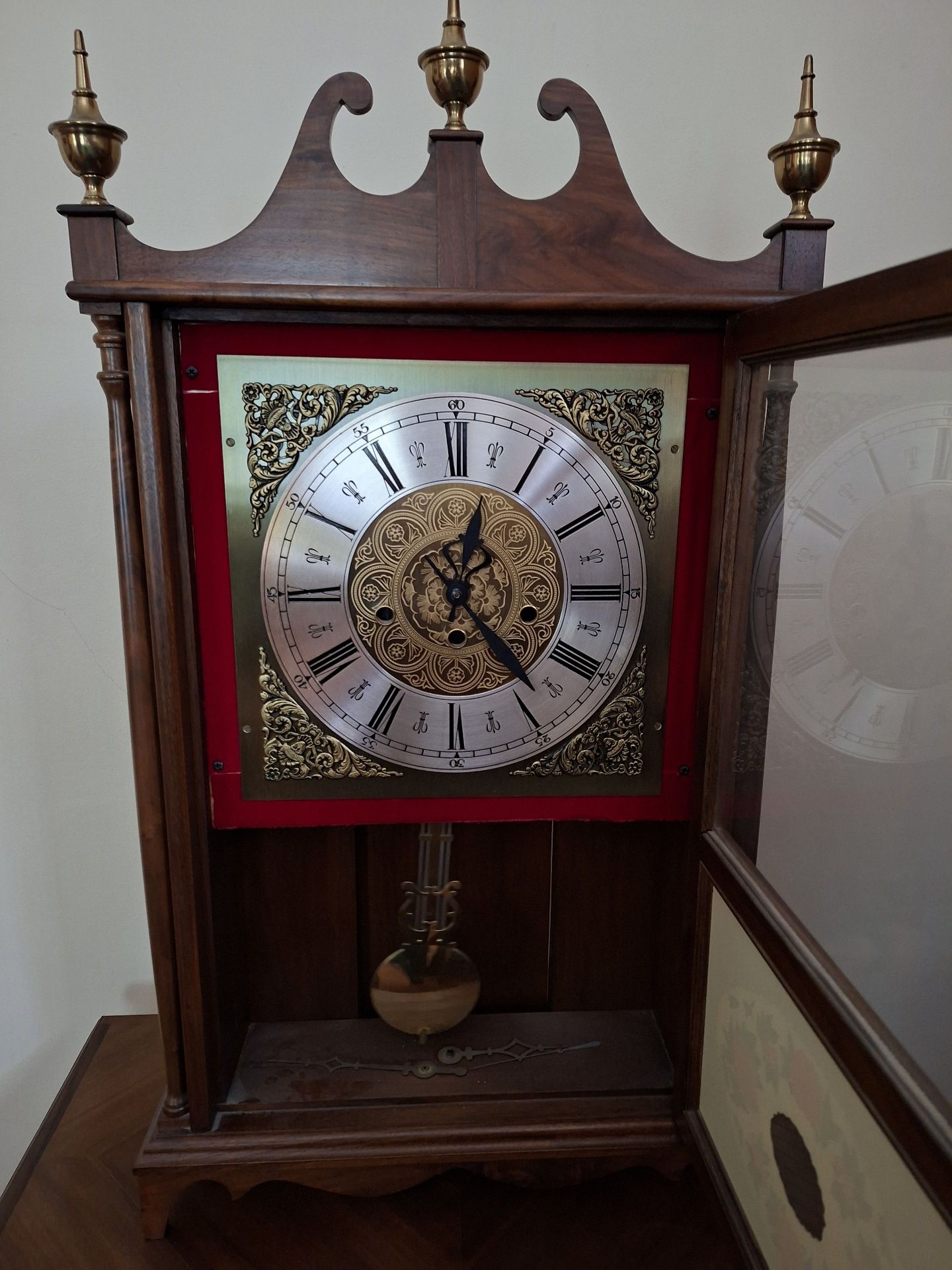 Vintage Wooden Mantle Clock with Pendulum - image 2 of 8