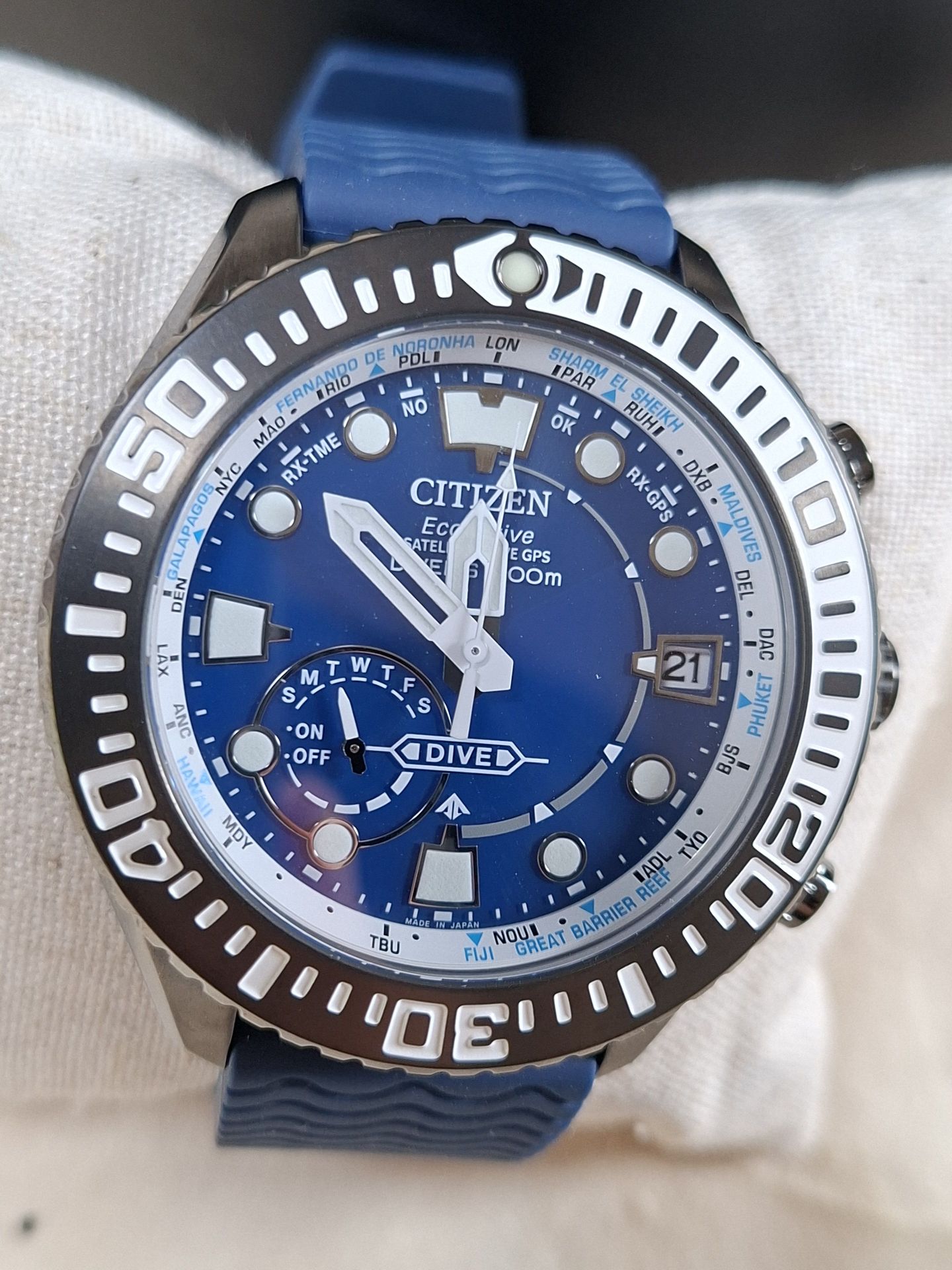 Citizen Eco-Drive GPS Diver Watch CC5006-06L - image 8 of 9