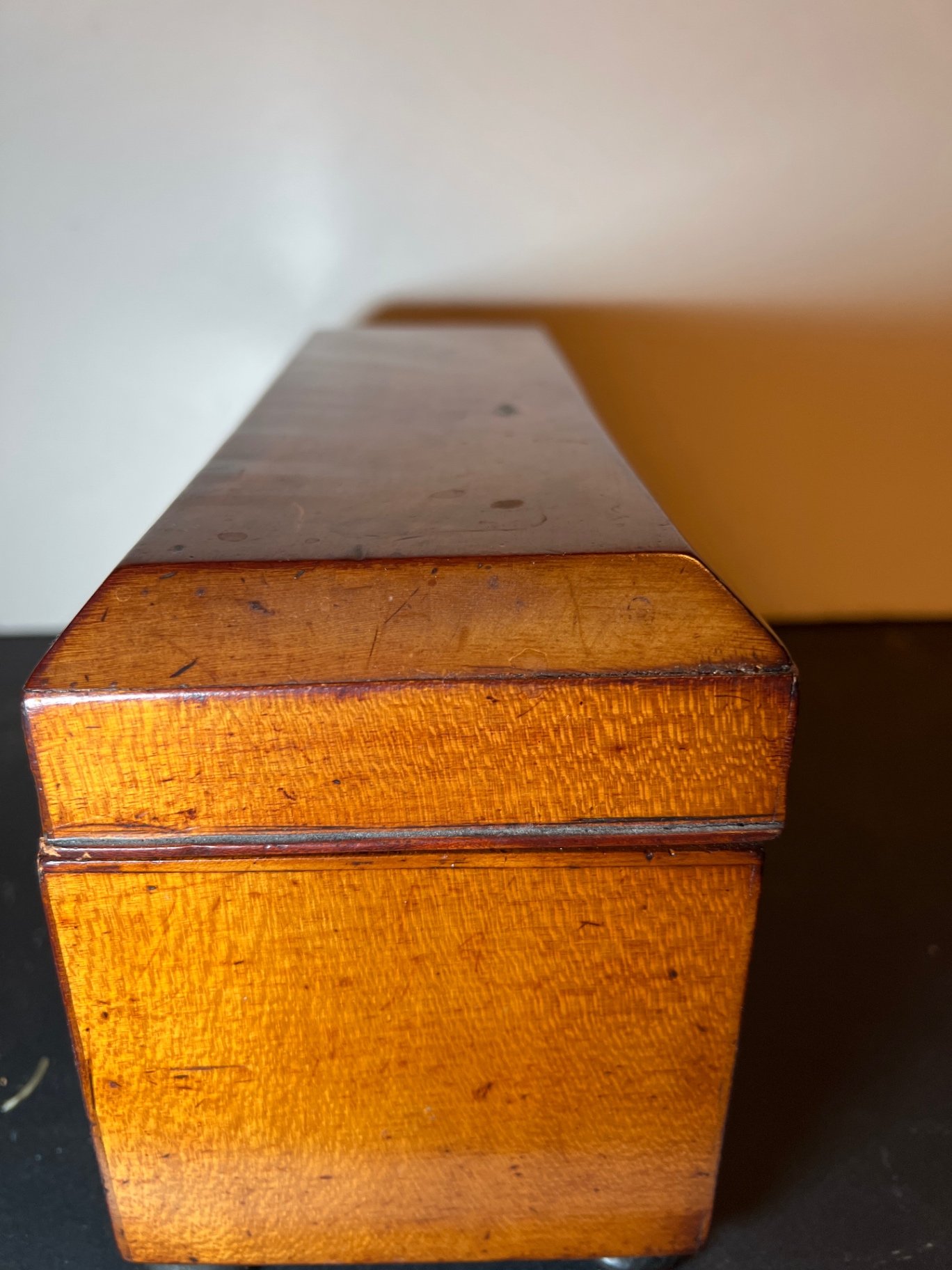Vintage wooden box with lid and keyhole - image 4 of 12