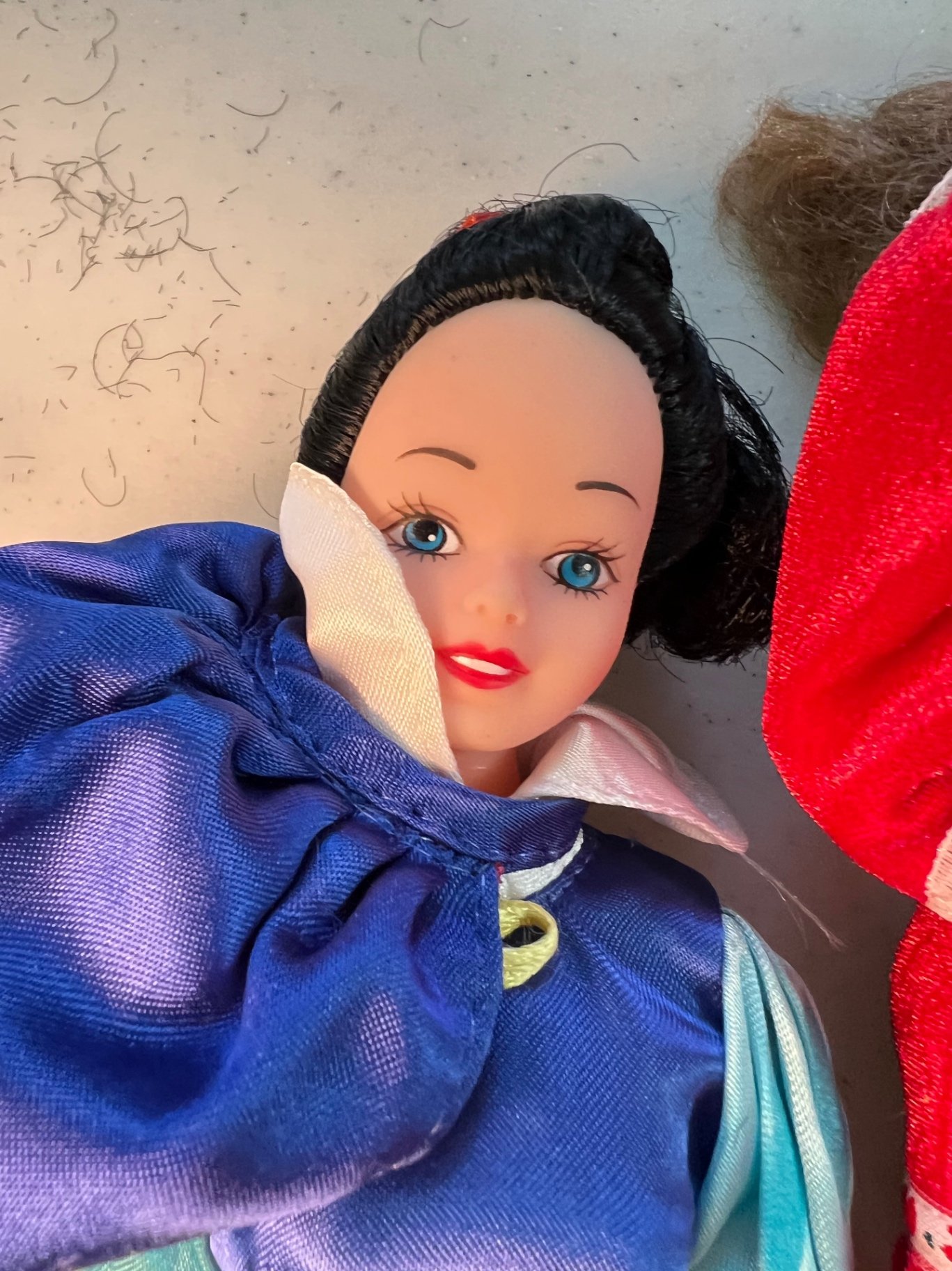 Dolls with multiple outfits and accessories - image 9 of 16
