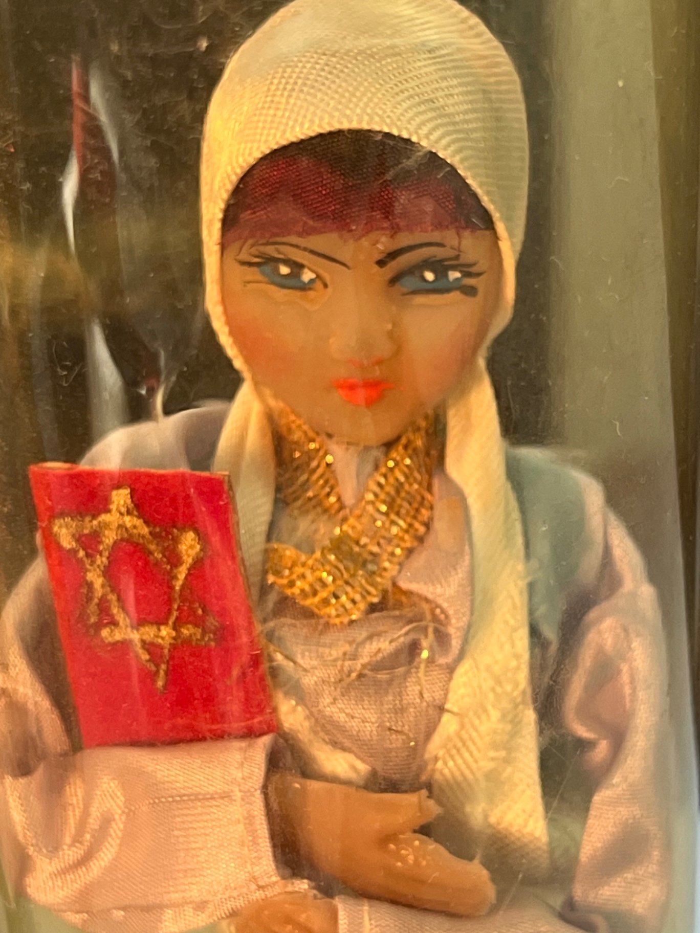 Dolls with multiple outfits and accessories - image 11 of 16