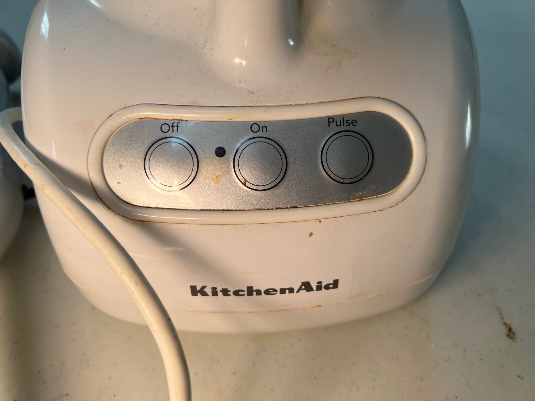 KitchenAid blender base, immersion blender, and scissors - image 4 of 7