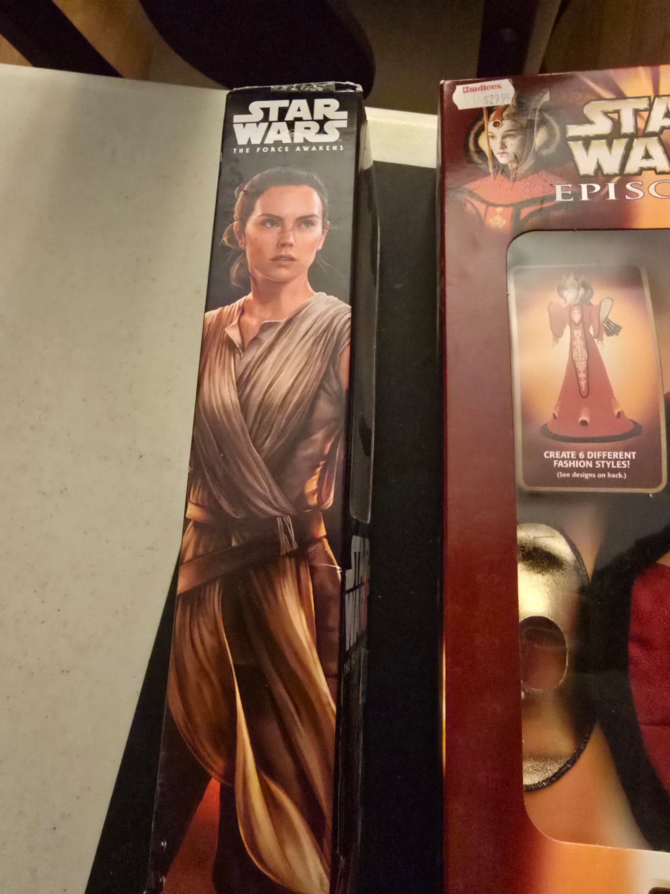 Star Wars Queen Amidala figures and Episode I packaging - image 9 of 16