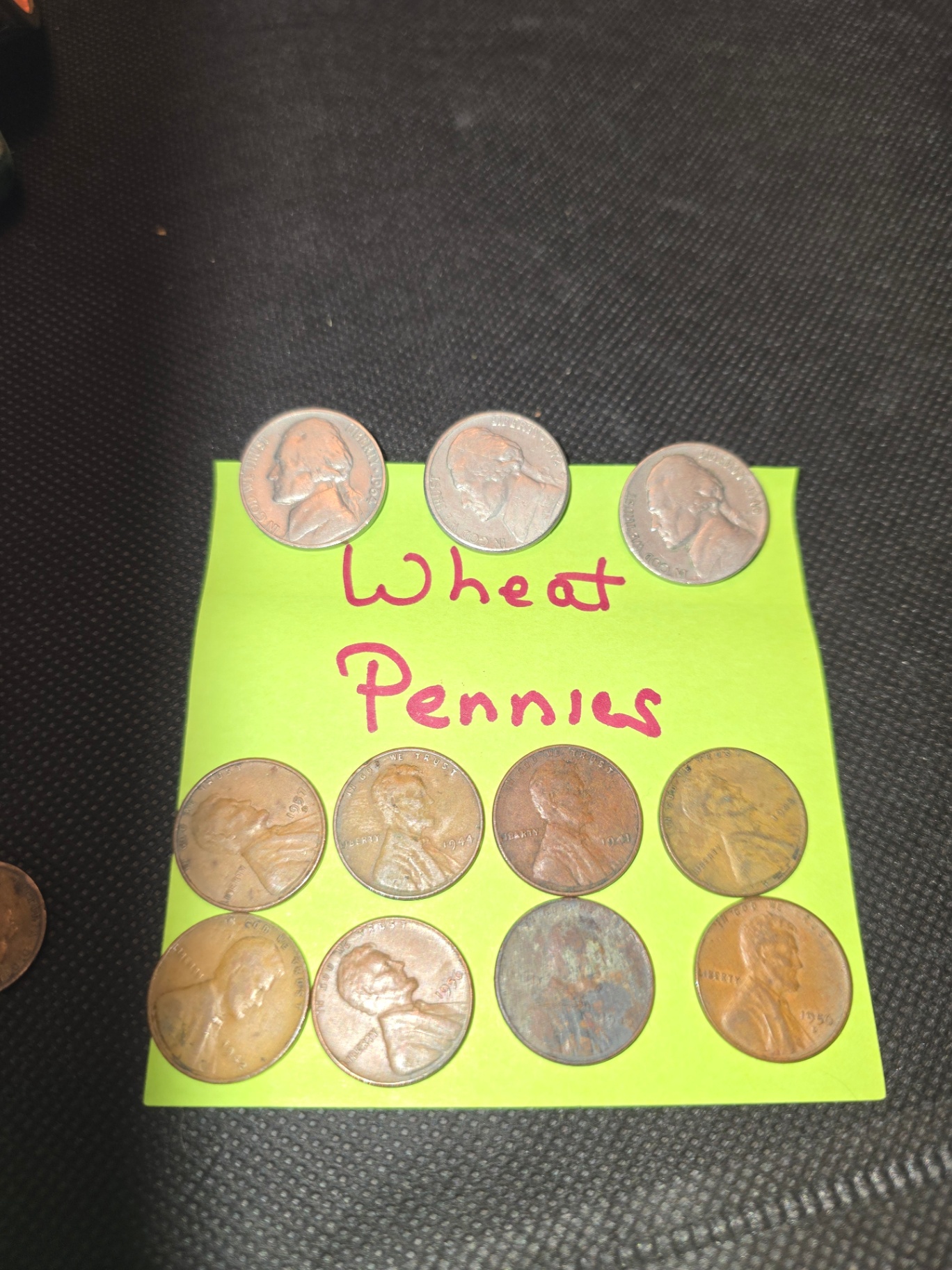 Wheat pennies, a mix of vintage coins, and jewelry - image 3 of 8