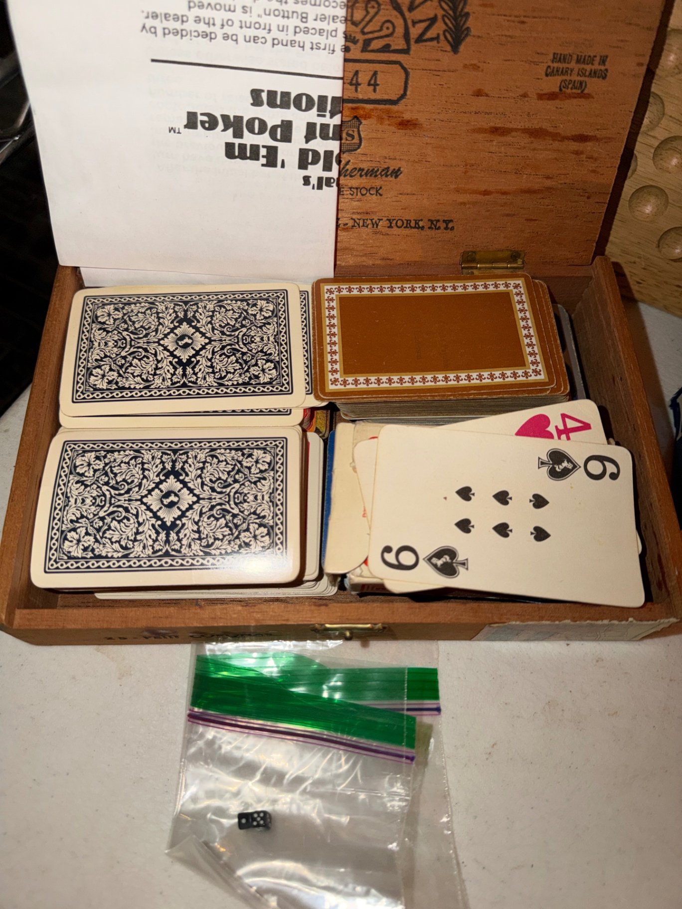 Vintage games and playing cards collection - image 3 of 9