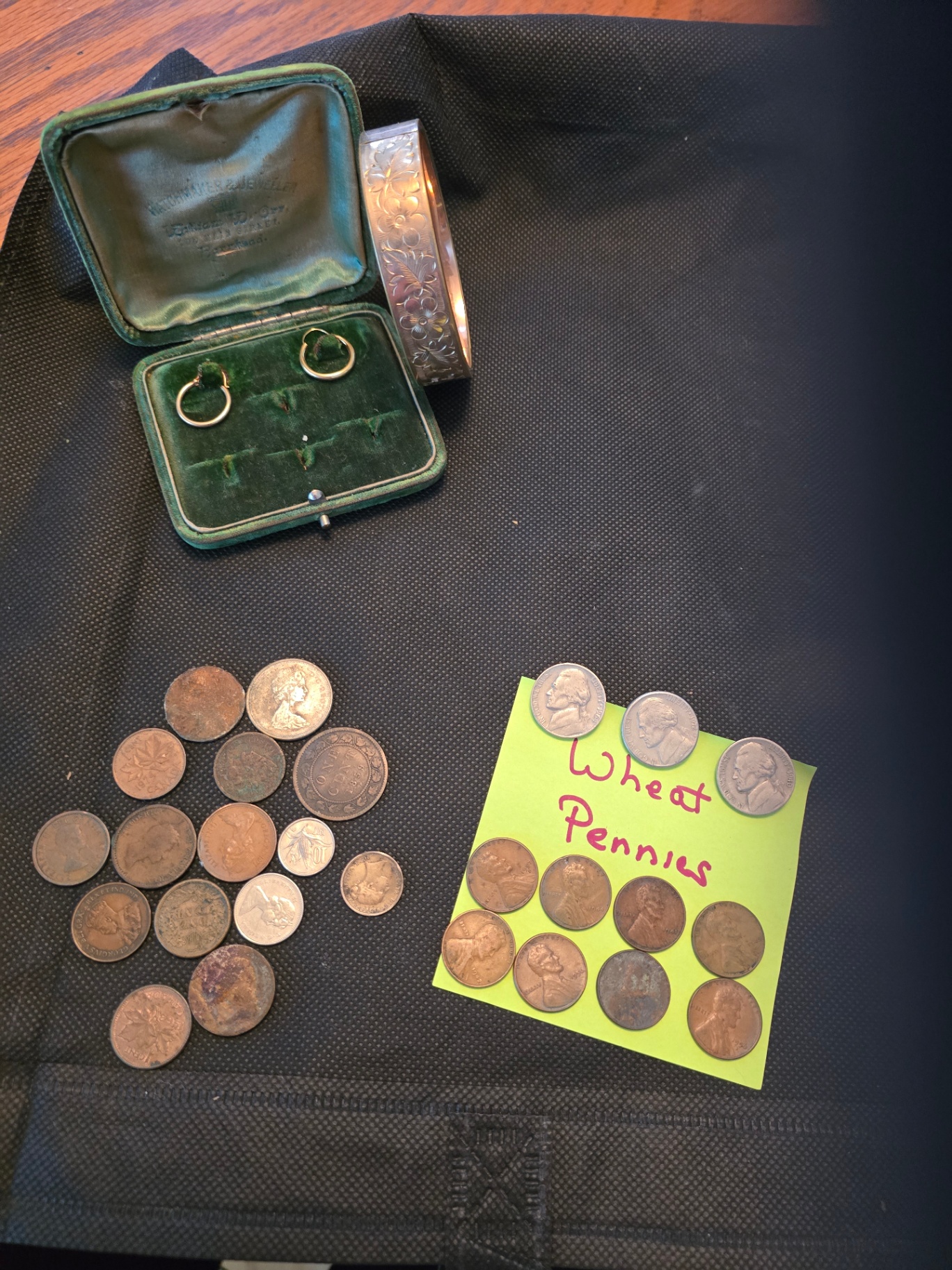 Wheat pennies, a mix of vintage coins, and jewelry - image 1 of 8