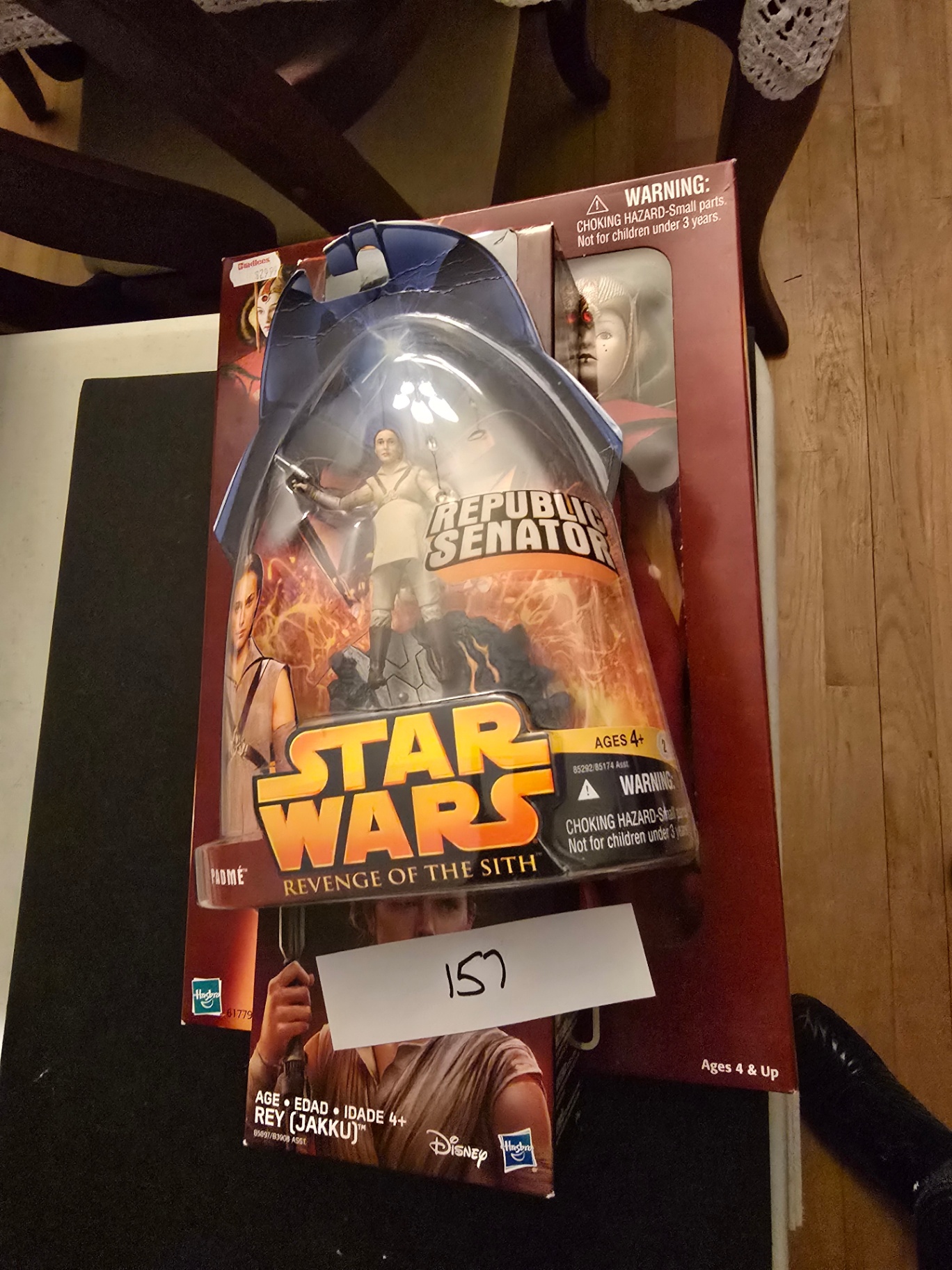 Star Wars Queen Amidala figures and Episode I packaging - image 16 of 16