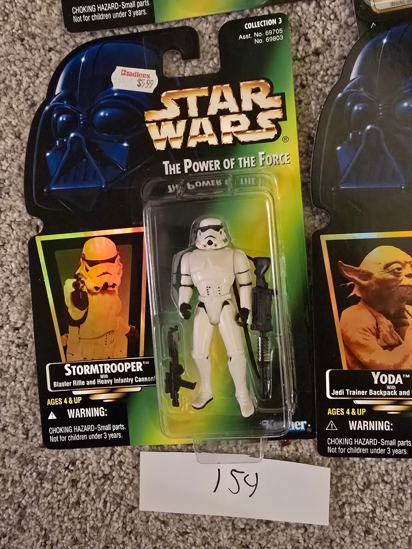 Star Wars action figures in blister packaging - image 3 of 10