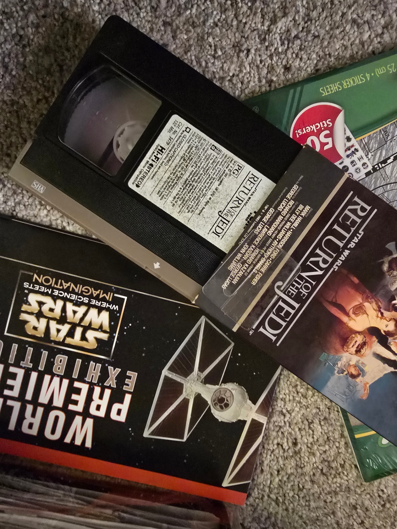 Star Wars magazines and paper craft collection - image 21 of 27