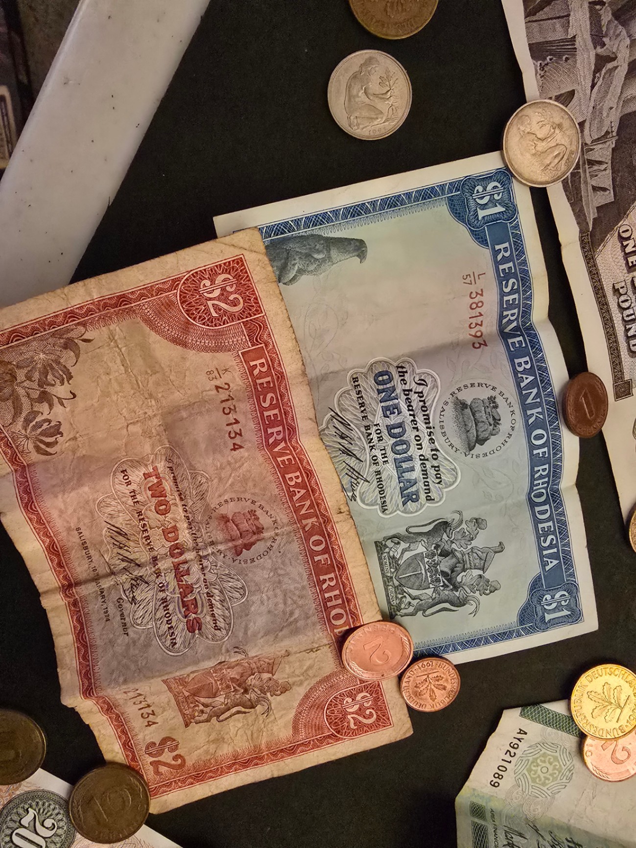 Assorted international banknotes and coins - image 6 of 14