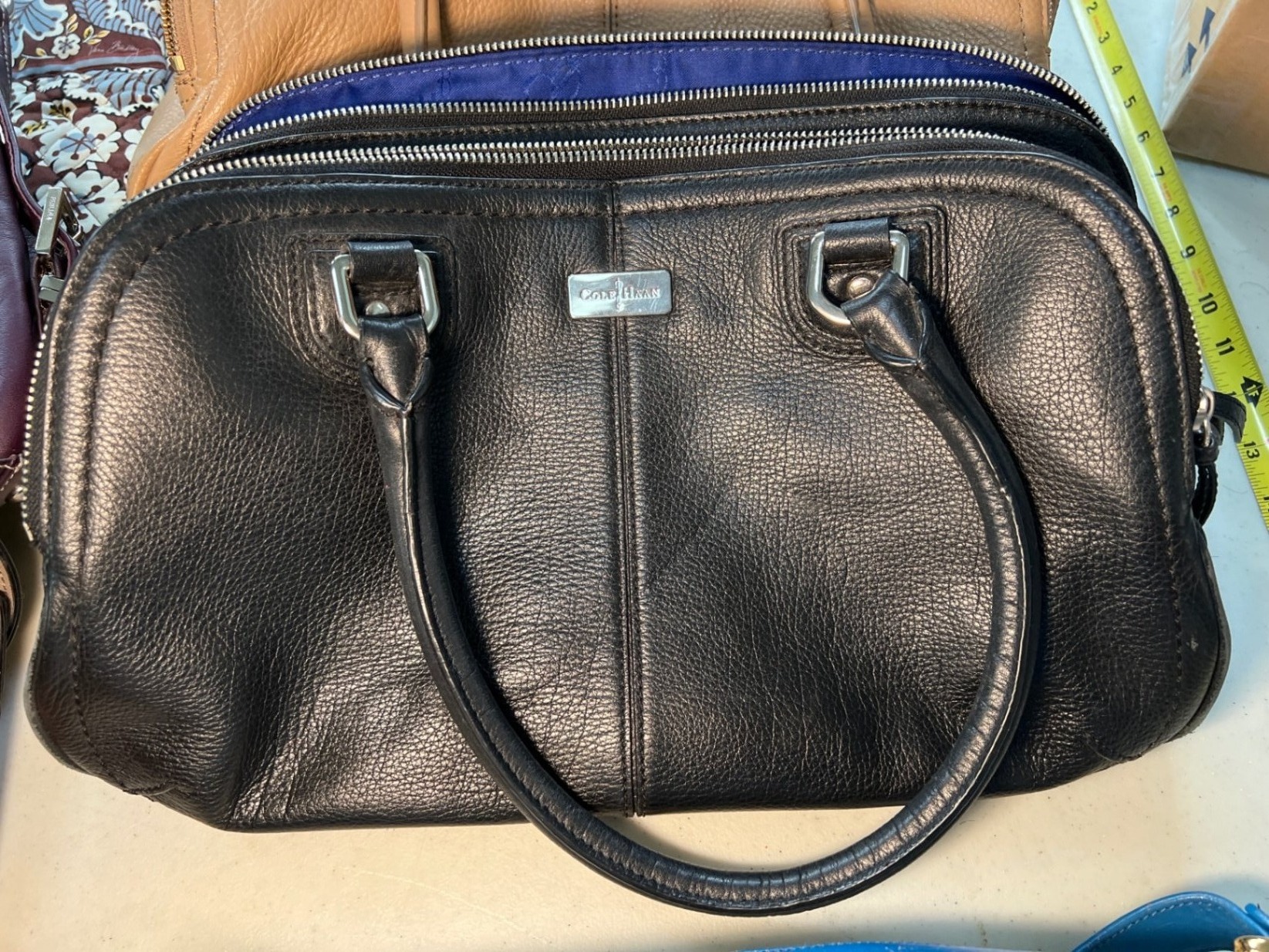 Assorted handbags and purses - image 3 of 18