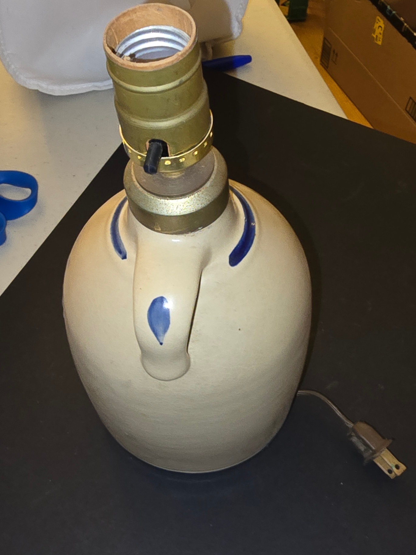 Ceramic pitcher-shaped lamp base with blue floral decoration - image 2 of 6