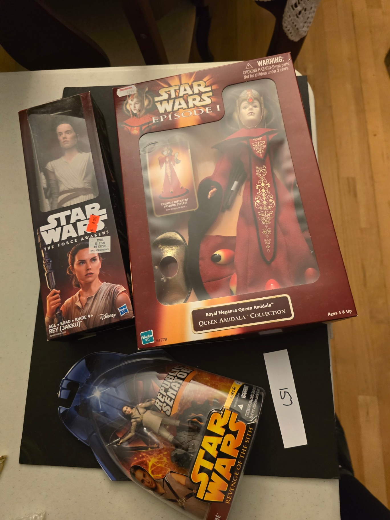 Star Wars Queen Amidala figures and Episode I packaging - image 1 of 16