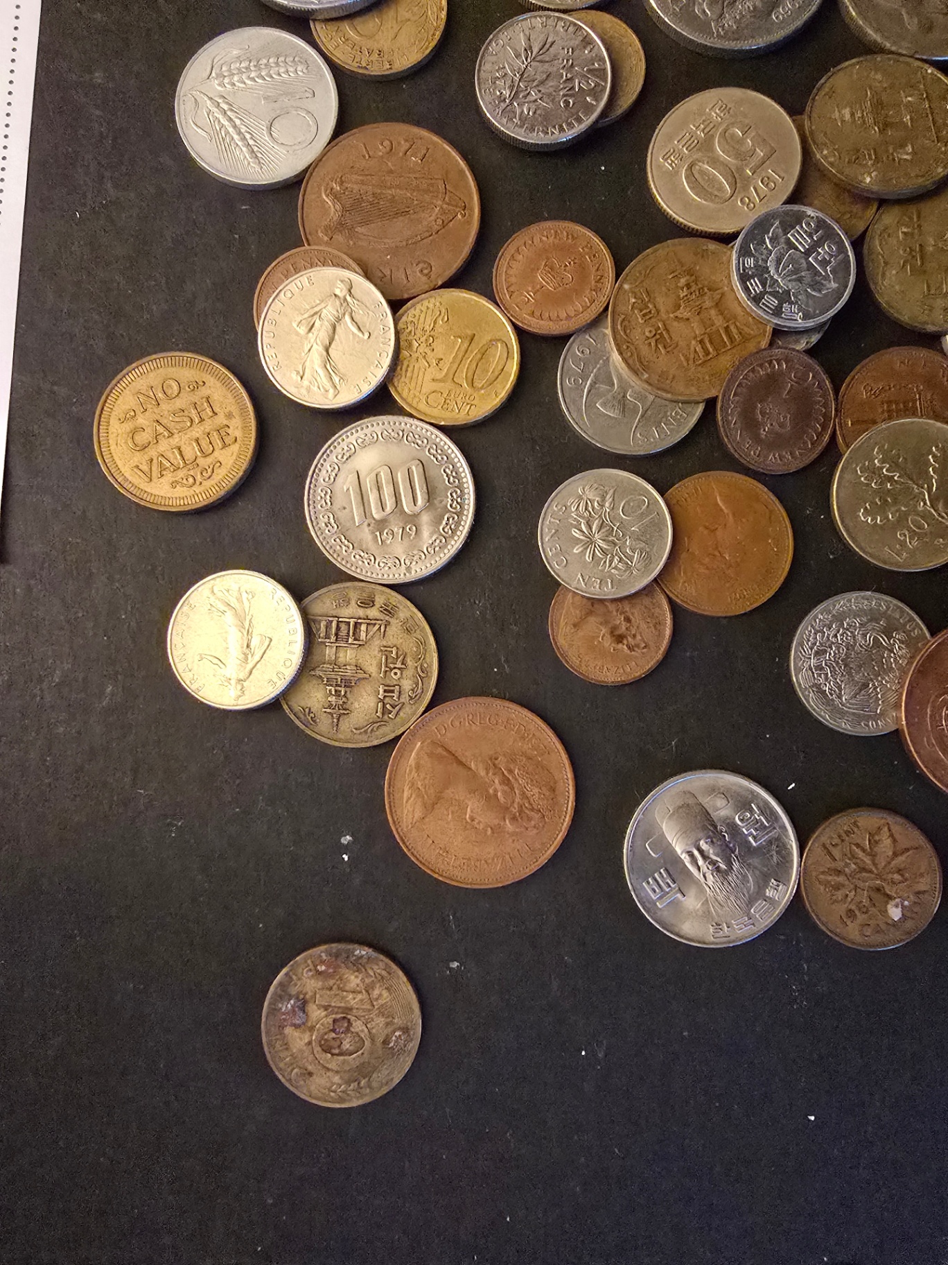 Assorted coins collection - image 2 of 7