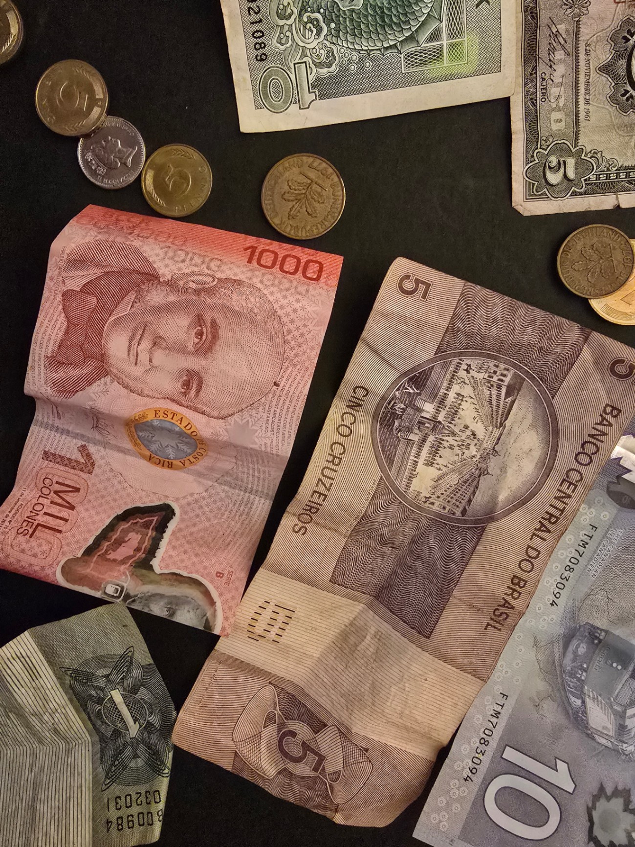 Assorted international banknotes and coins - image 9 of 14