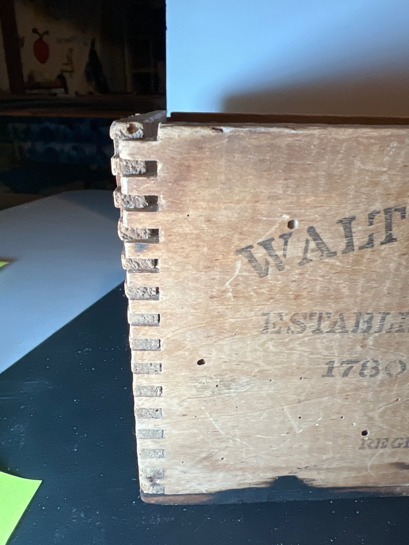 Vintage wooden box with lid and keyhole - image 5 of 12