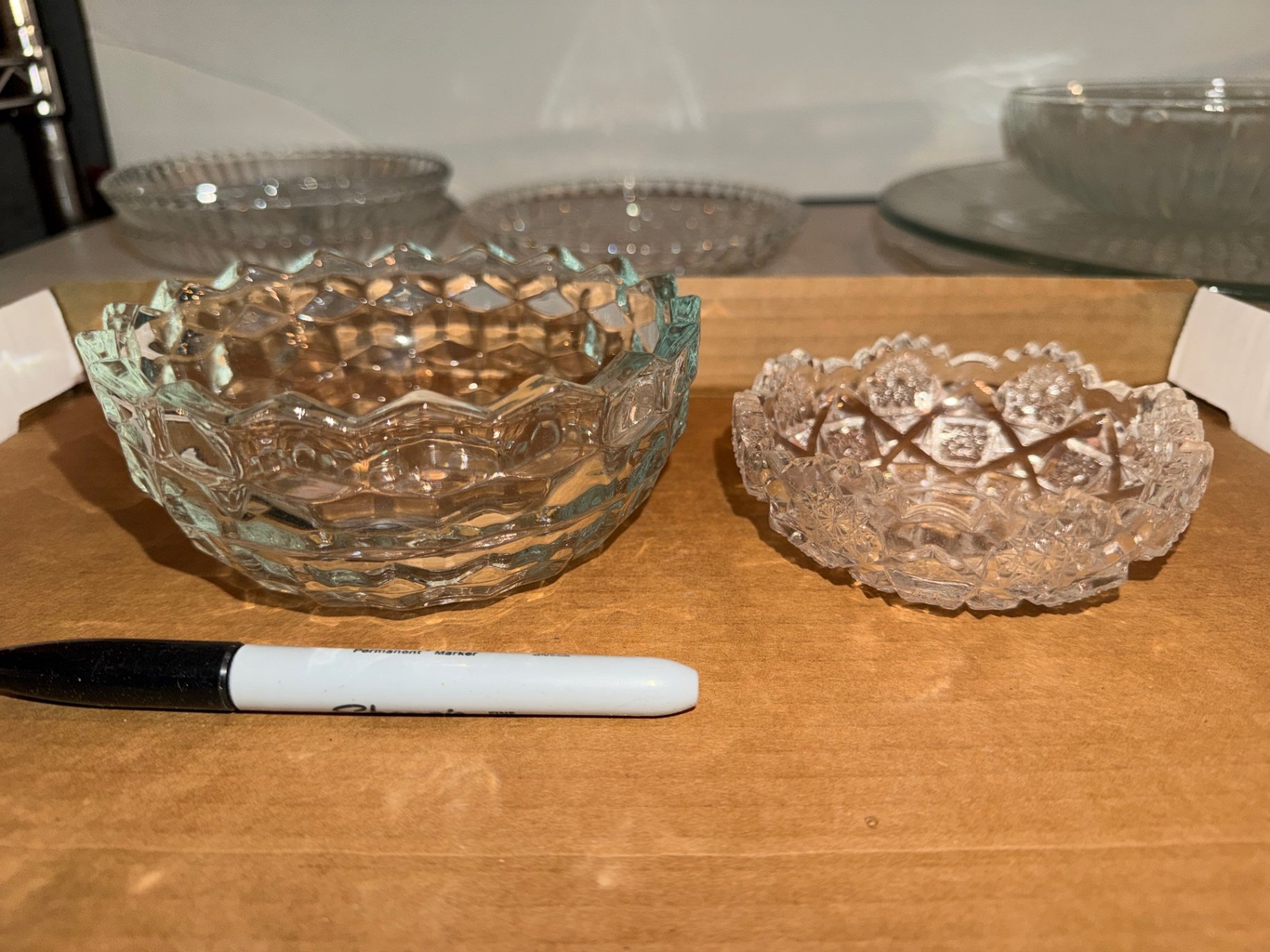 Cut-glass bowls and decorative platters - image 7 of 10