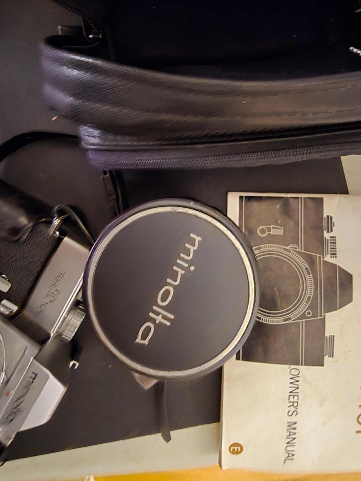 Minolta SR-T101 135mm camera with accessories - image 4 of 18