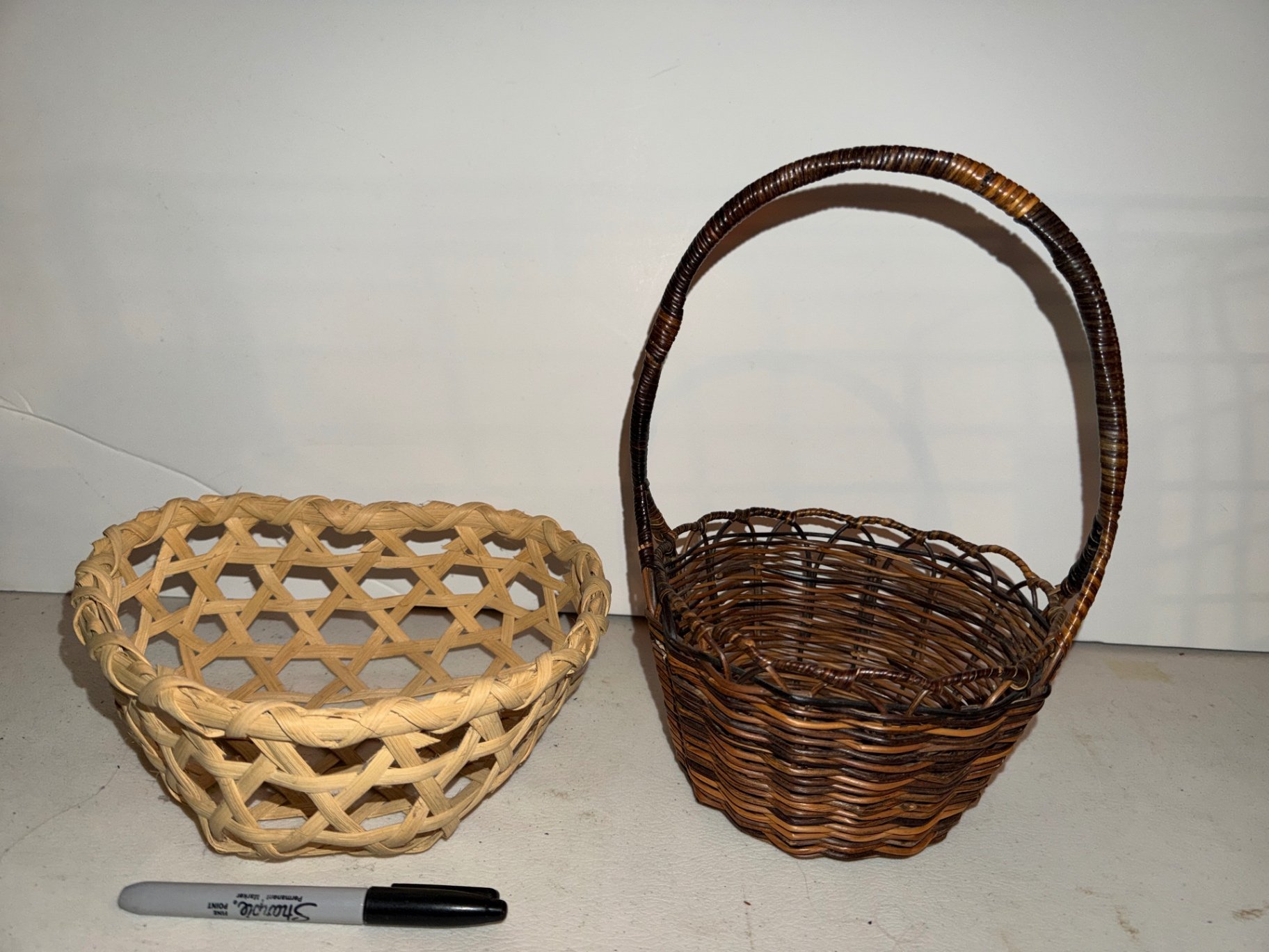 Assorted baskets and metal storage crate - image 5 of 5