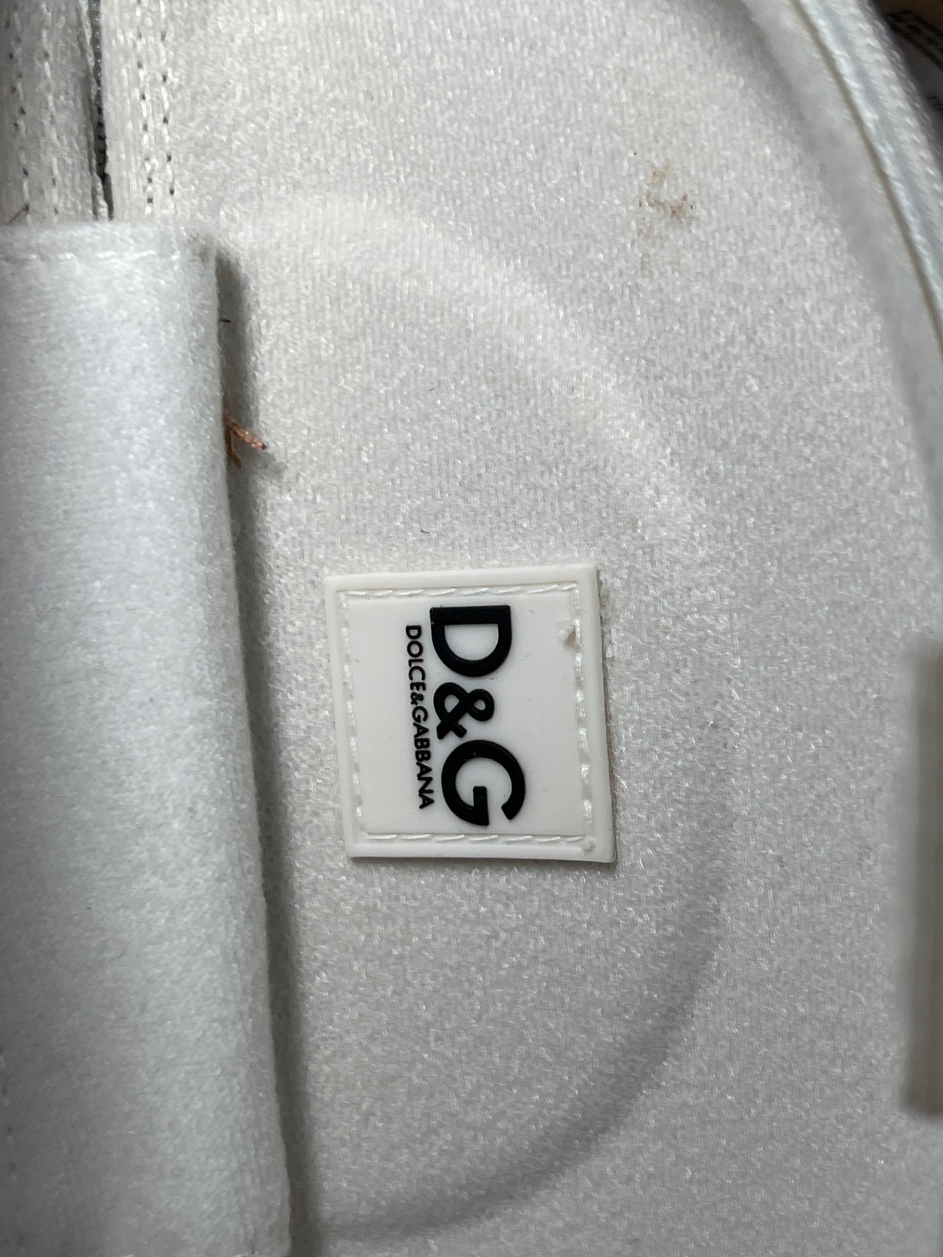 Dolce & Gabbana sunglasses with case - image 6 of 7