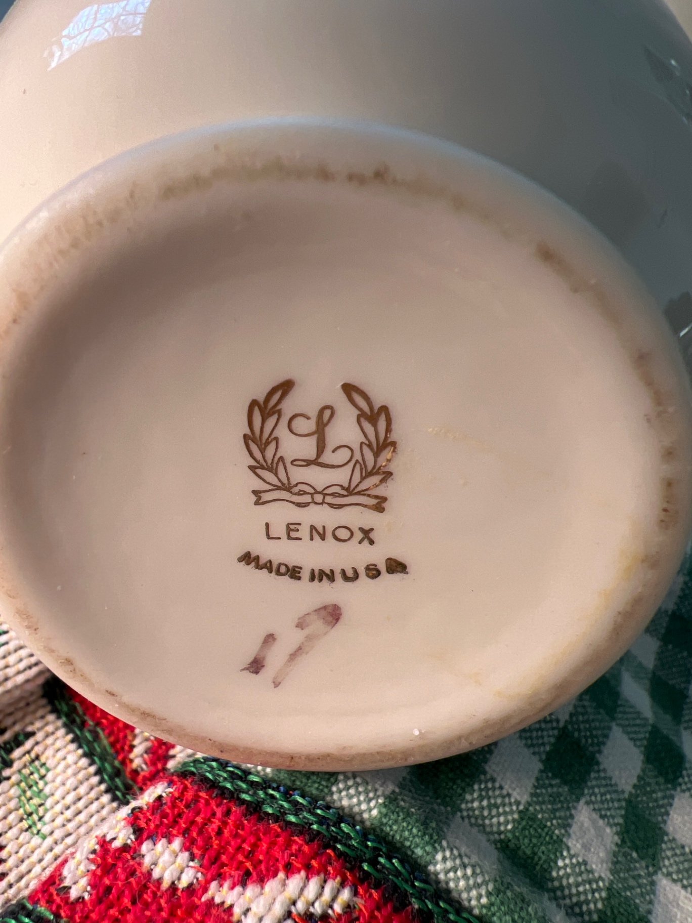 Assorted ceramic decor pieces - image 3 of 10