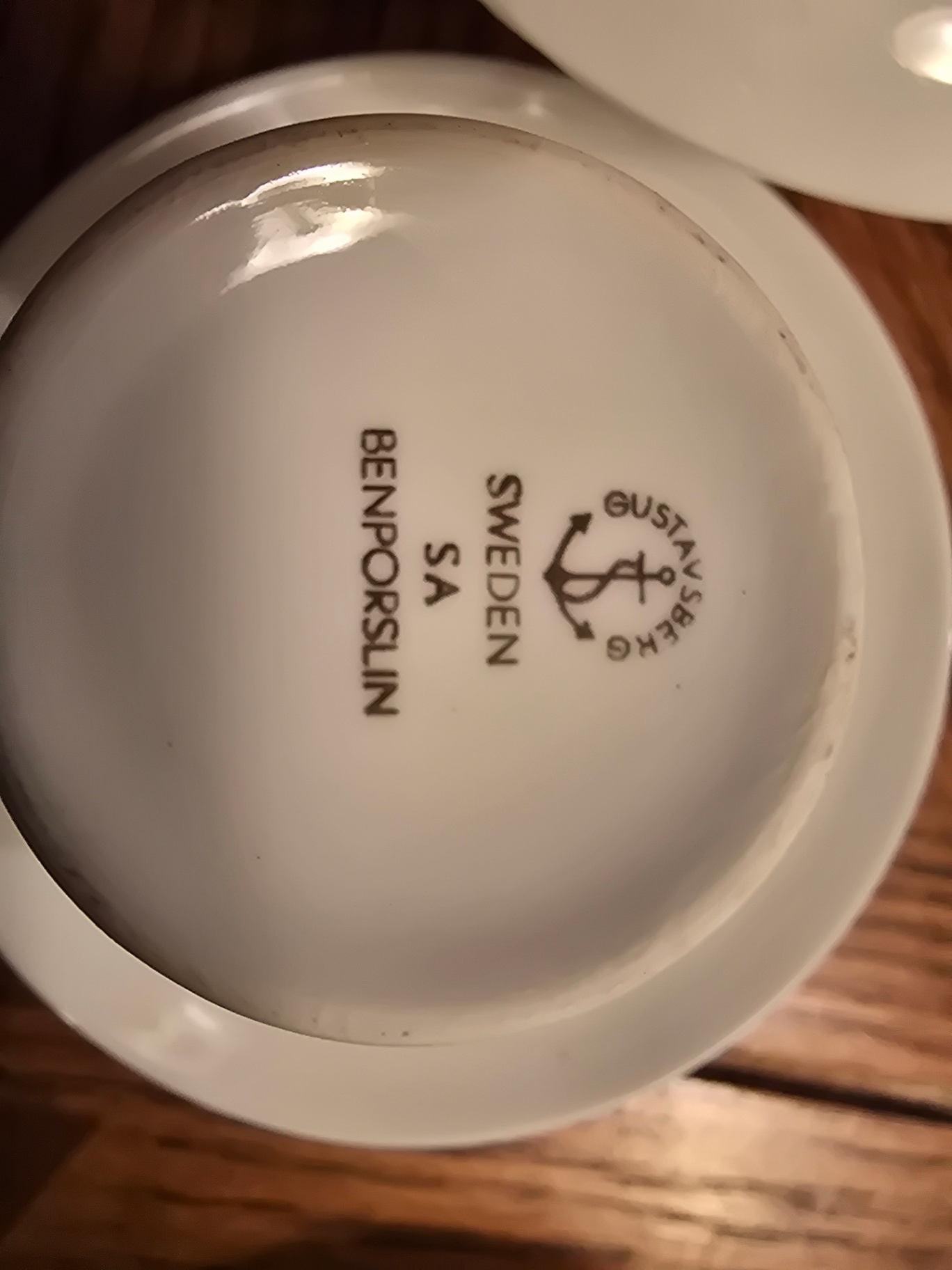 Set of 6 white ceramic teacups with saucers - image 4 of 5