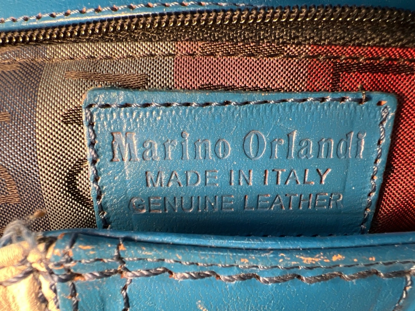 Assorted handbags and purses - image 2 of 18