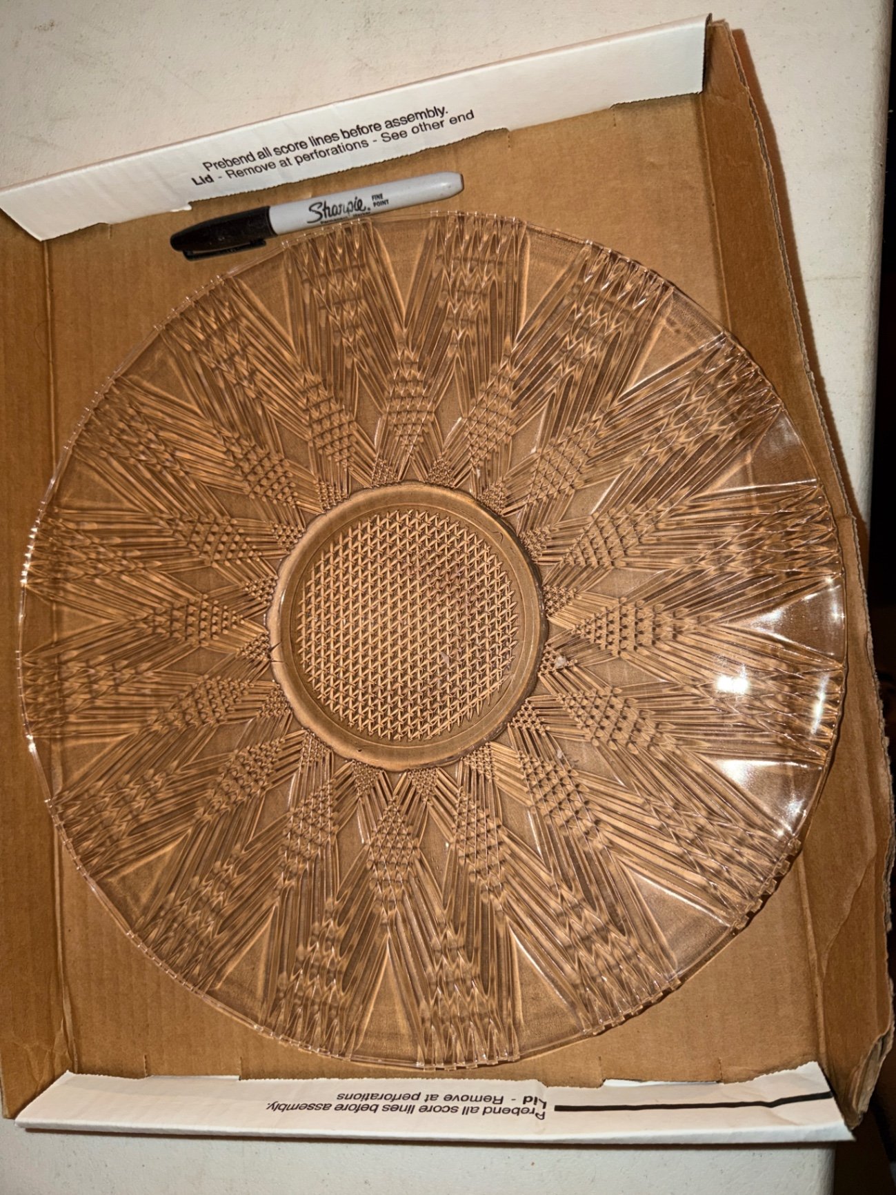 Cut-glass bowls and decorative platters - image 10 of 10
