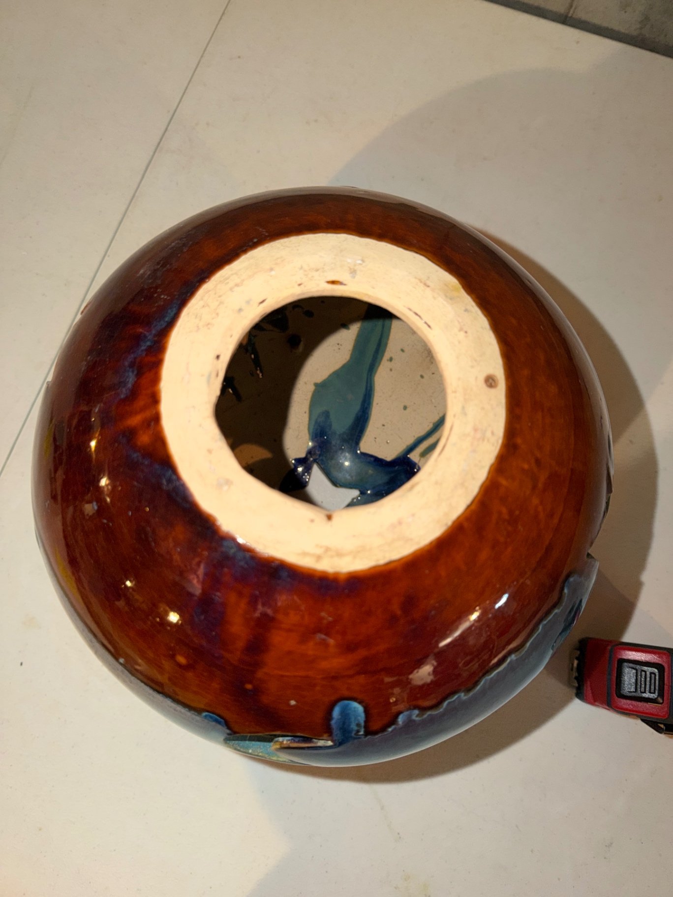Decorative stone pedestal, blue ceramic globe, rabbit statue - image 3 of 10