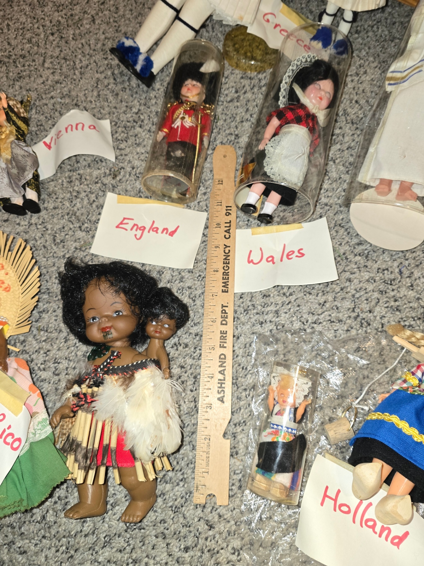 International folk-doll collection - image 9 of 10