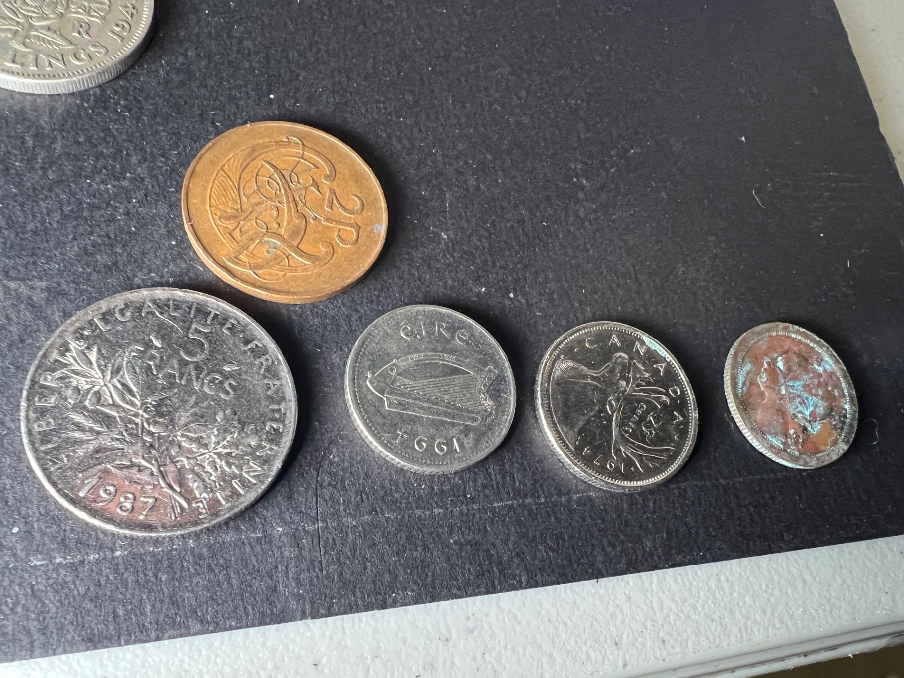 Assorted international coins and currency - image 7 of 18