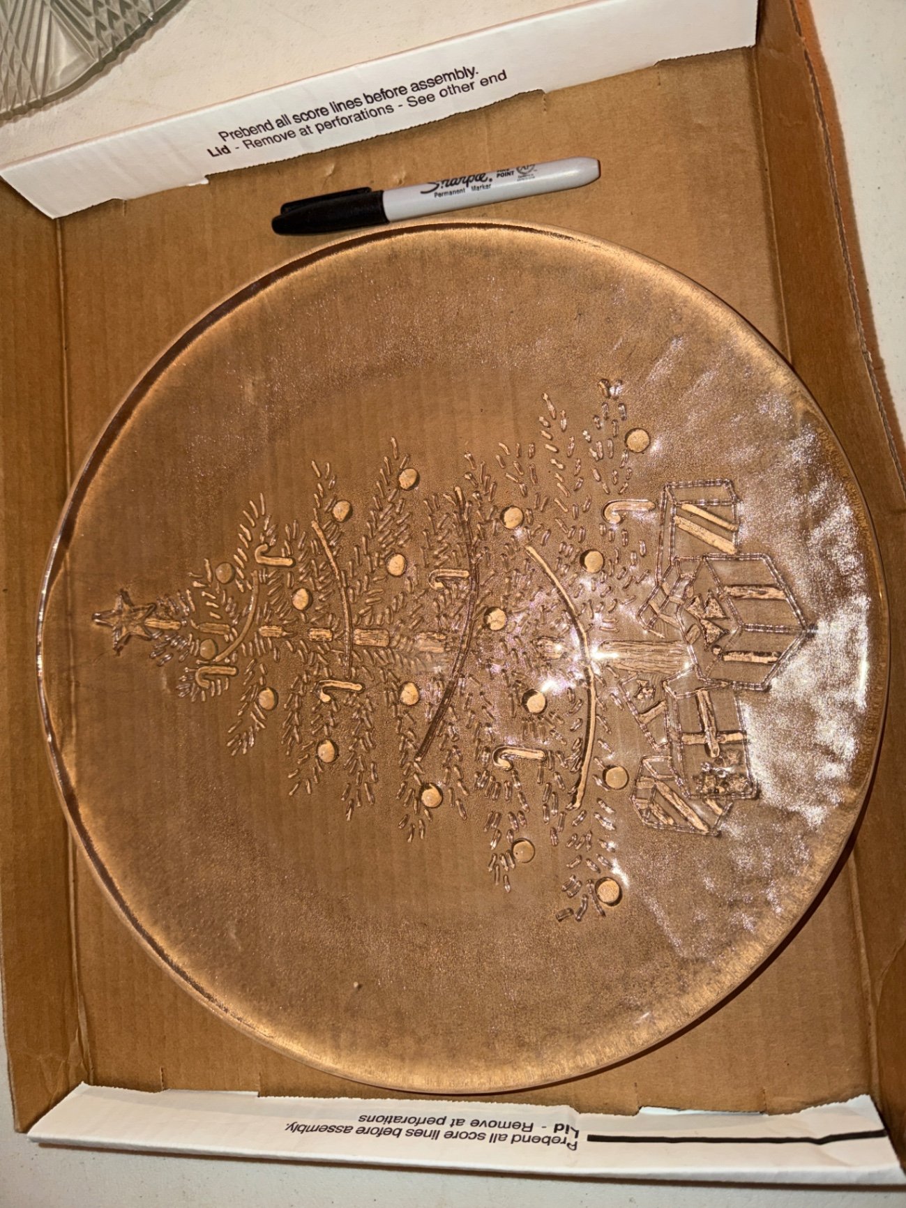 Cut-glass bowls and decorative platters - image 5 of 10
