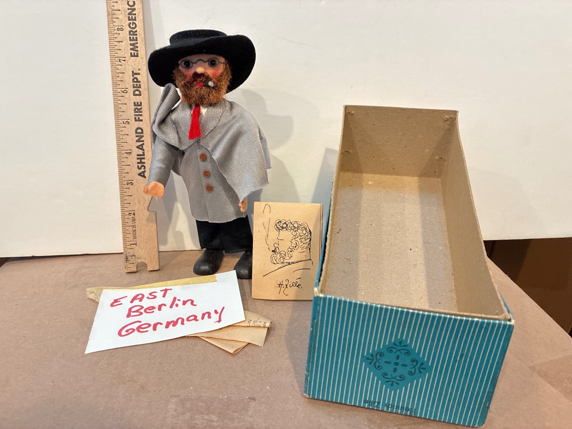 Assorted wooden carvings, miniature figures, and Berlin souvenirs - image 9 of 16