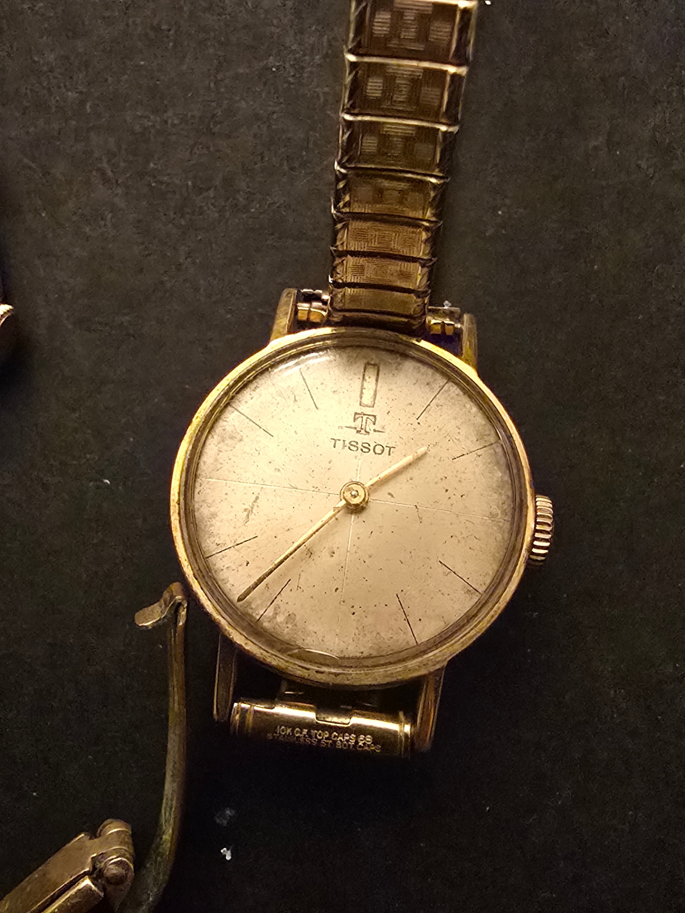 Assorted gold and gold-tone vintage watches and bracelets - image 11 of 15