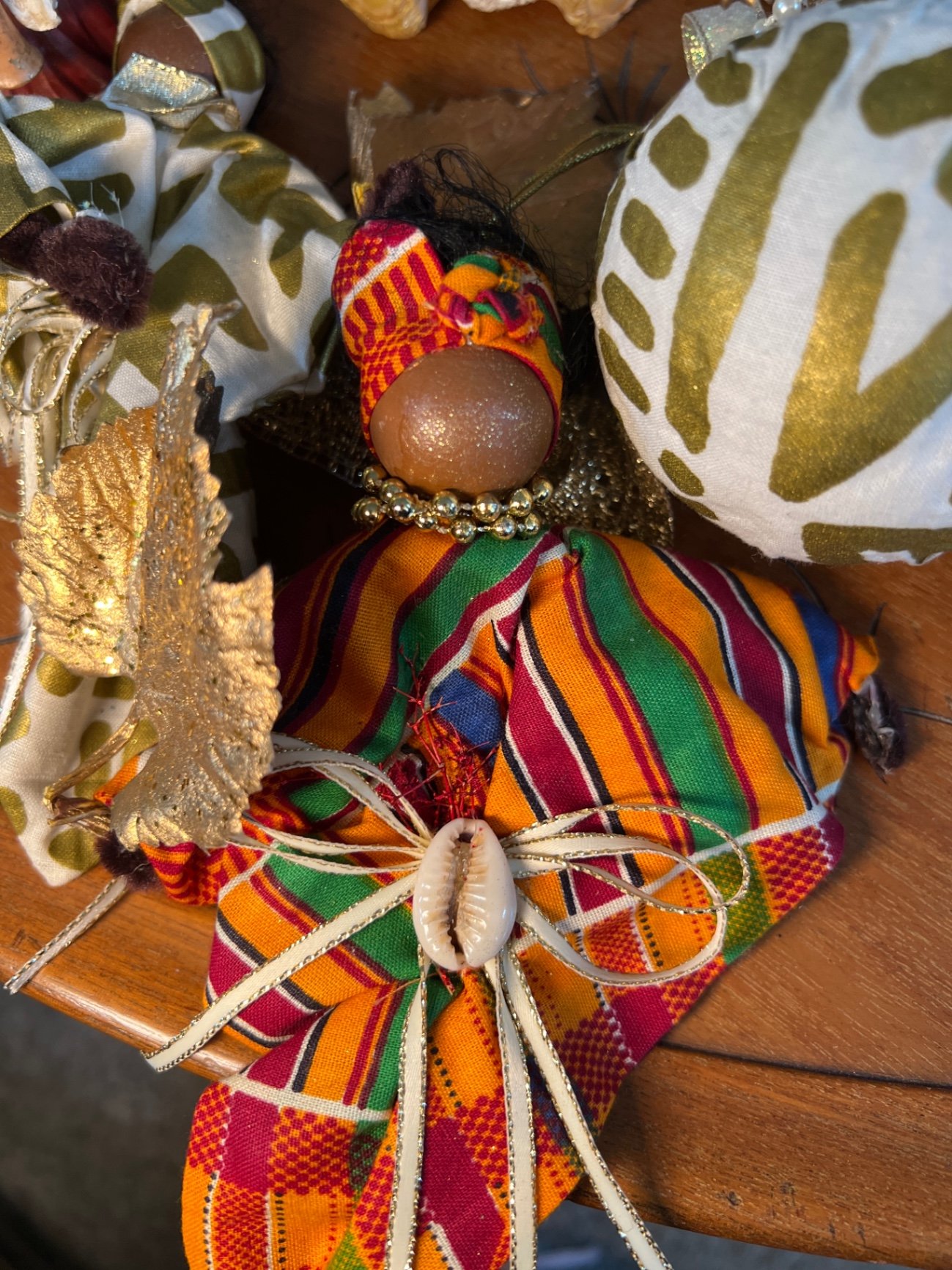 Assorted Vintage African flair Christmas Ornaments and Figurines with Light Set - image 4 of 6