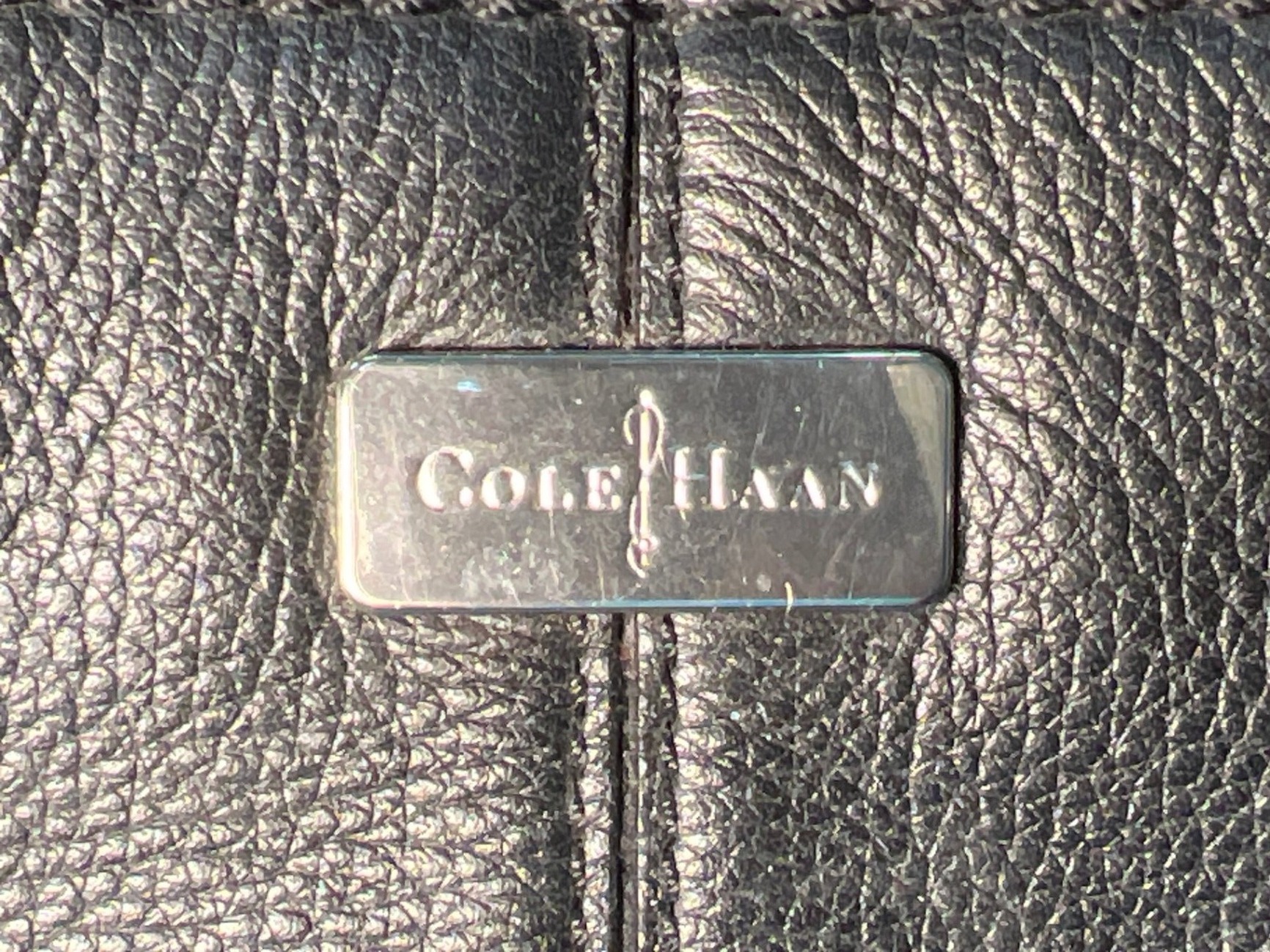 Assorted handbags and purses - image 11 of 18