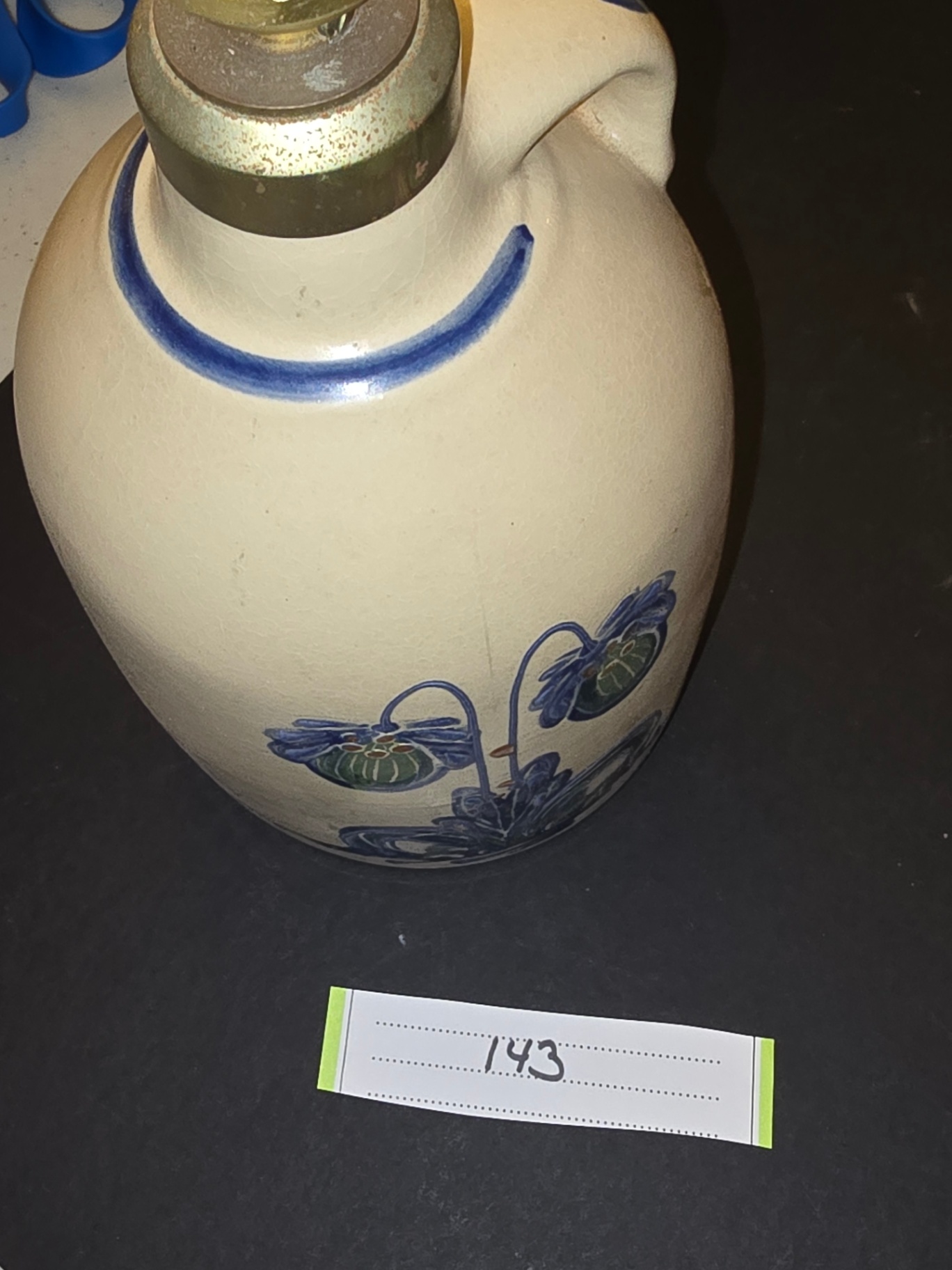 Ceramic pitcher-shaped lamp base with blue floral decoration - image 6 of 6