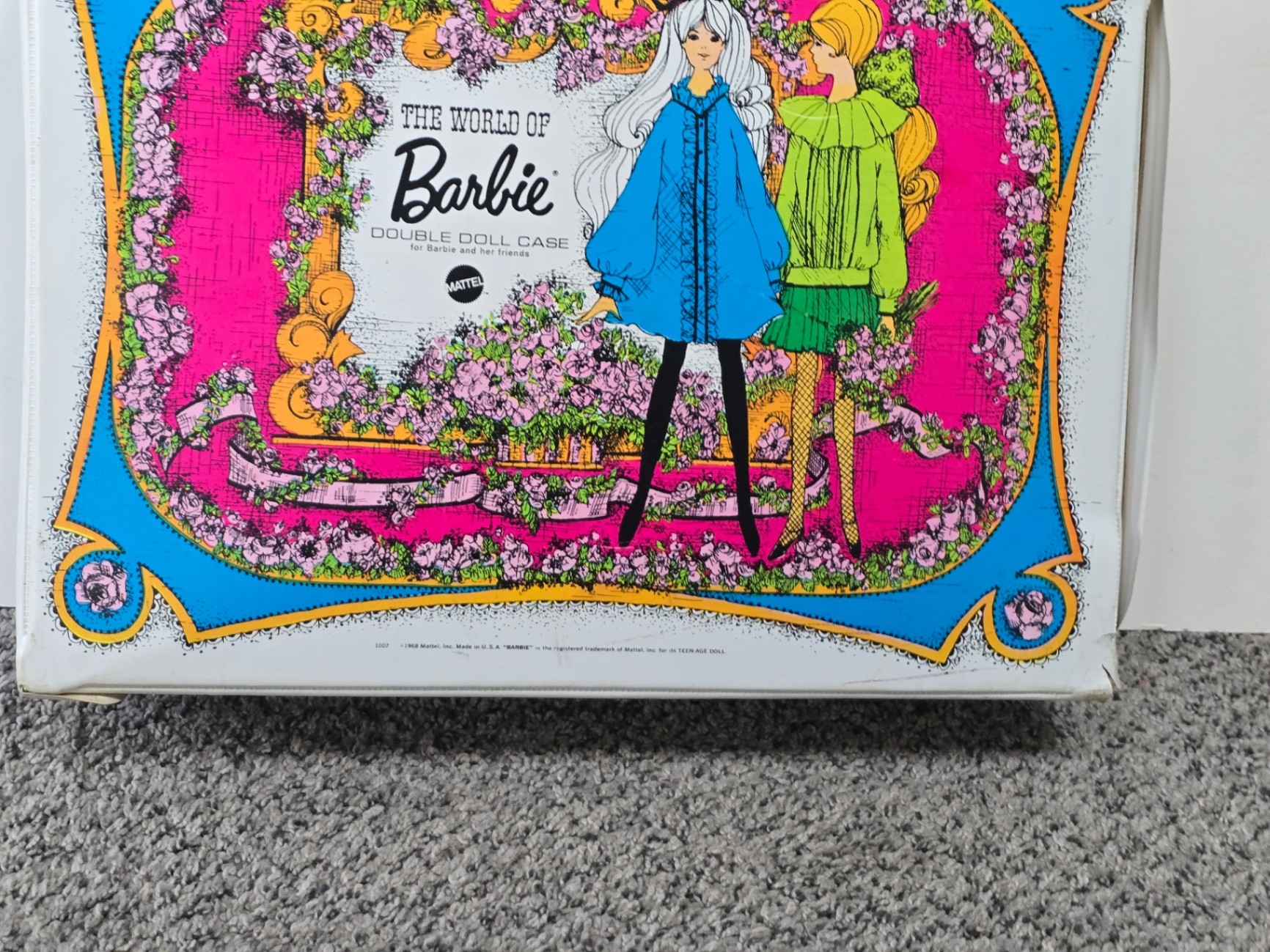 Barbie dolls with varied outfits and a vintage double-doll storage box - image 16 of 17