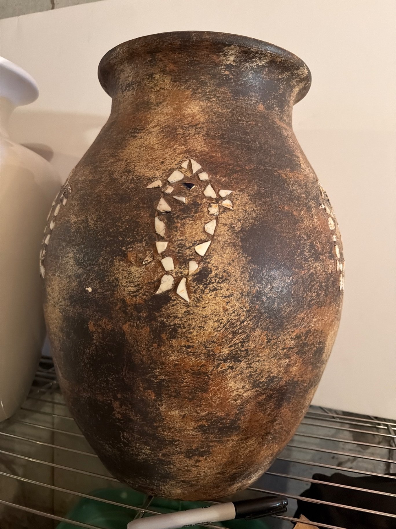 White glazed vase and brown mosaic-inlaid vase - image 4 of 8