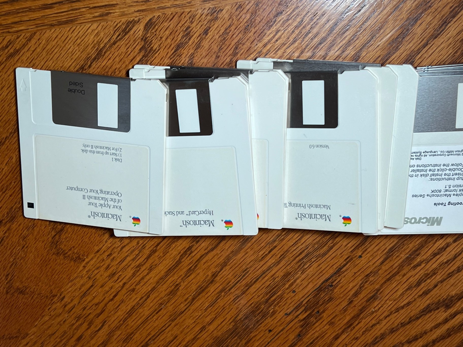 Amdek Color Display Monitor (Model 600A) with 3.5-inch Microsoft Word Floppy Disks - image 11 of 11