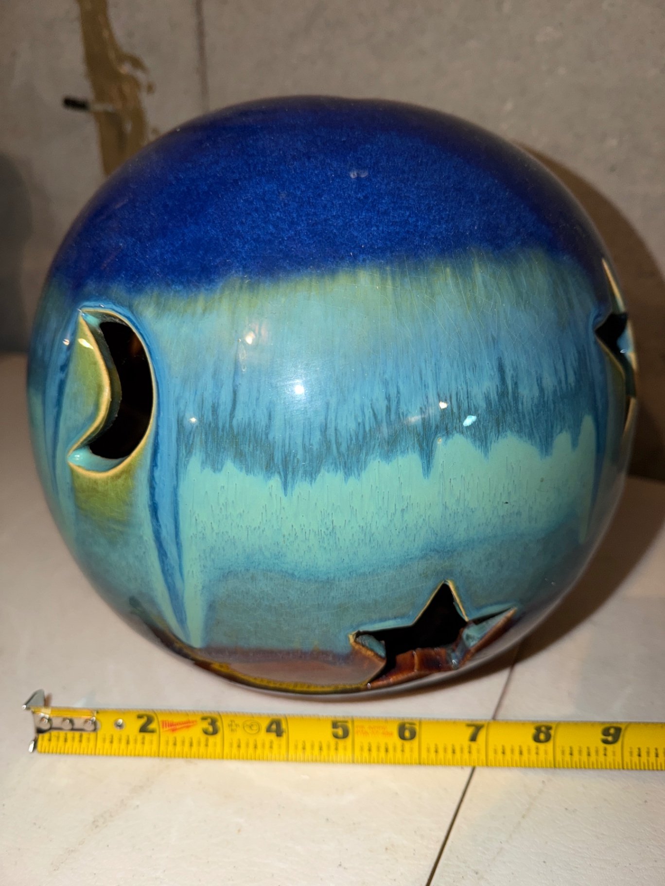 Decorative stone pedestal, blue ceramic globe, rabbit statue - image 2 of 10