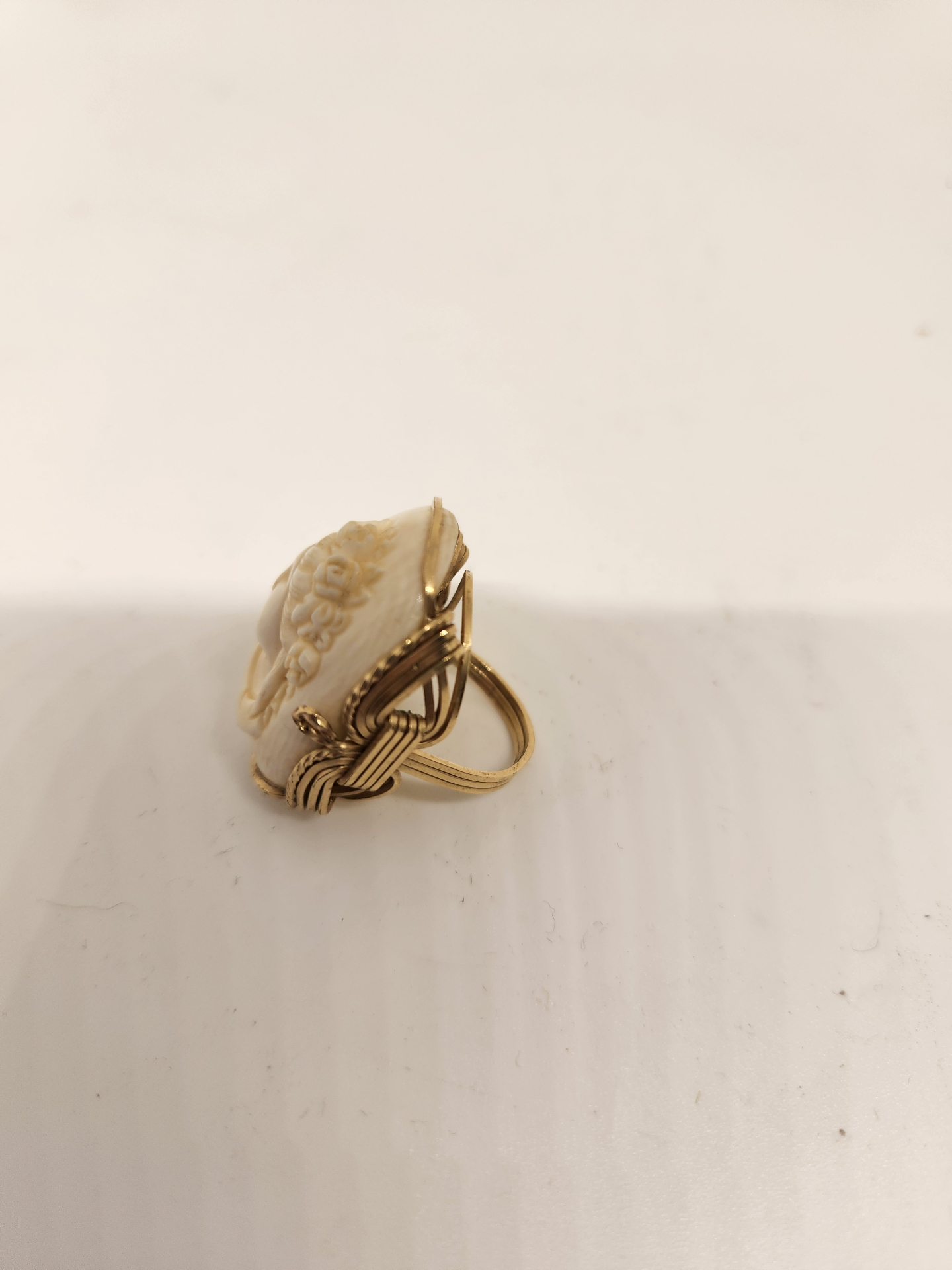 Vintage Cameo Portrait Female Lady Ring in Gold-Tone Setting (Statement Ring) - image 2 of 6