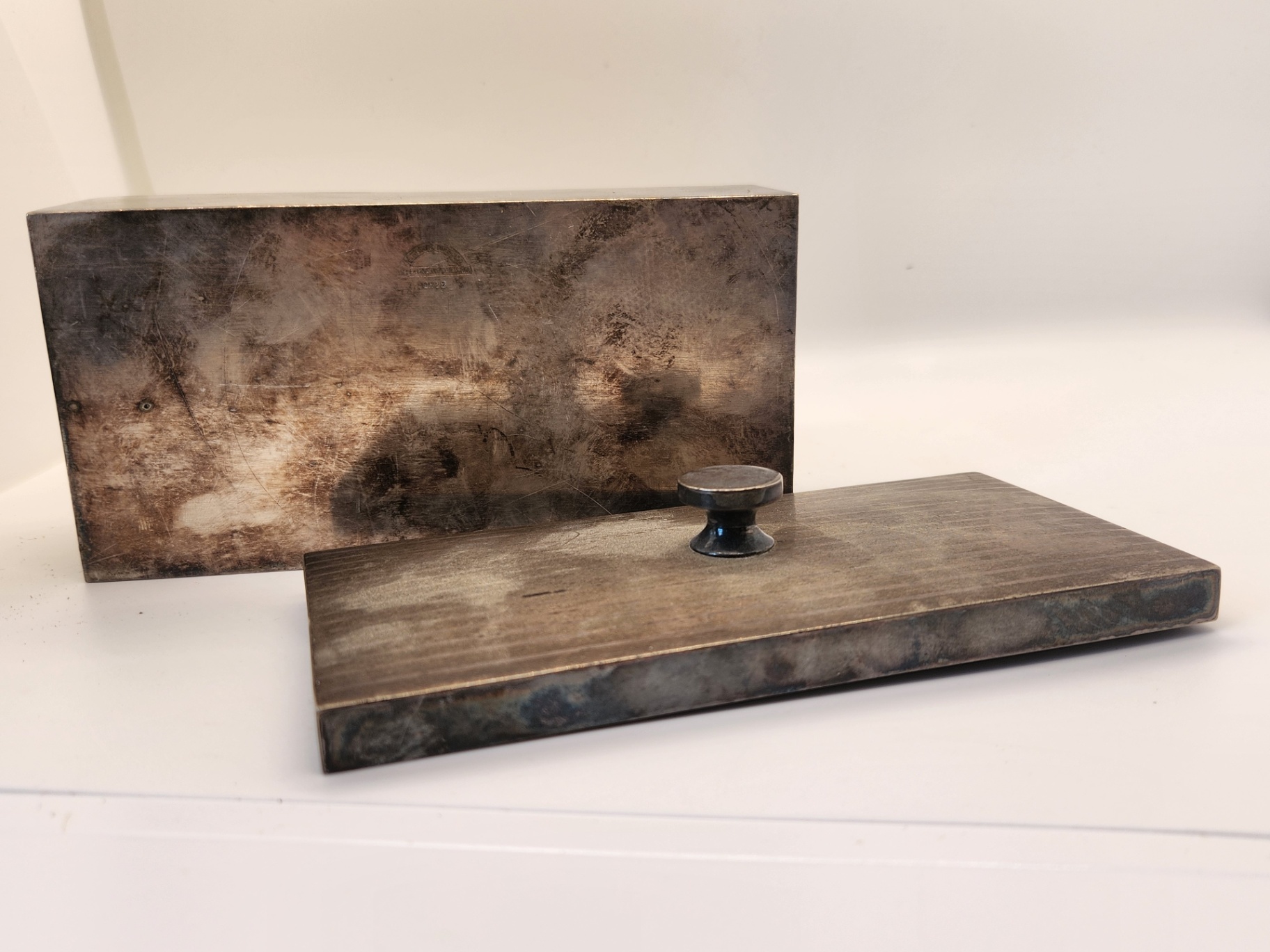 Vintage Watrous Mfg. Co. Silverplate Humidor - International Silver Co. - Pattern 0122 - image 4 of 6