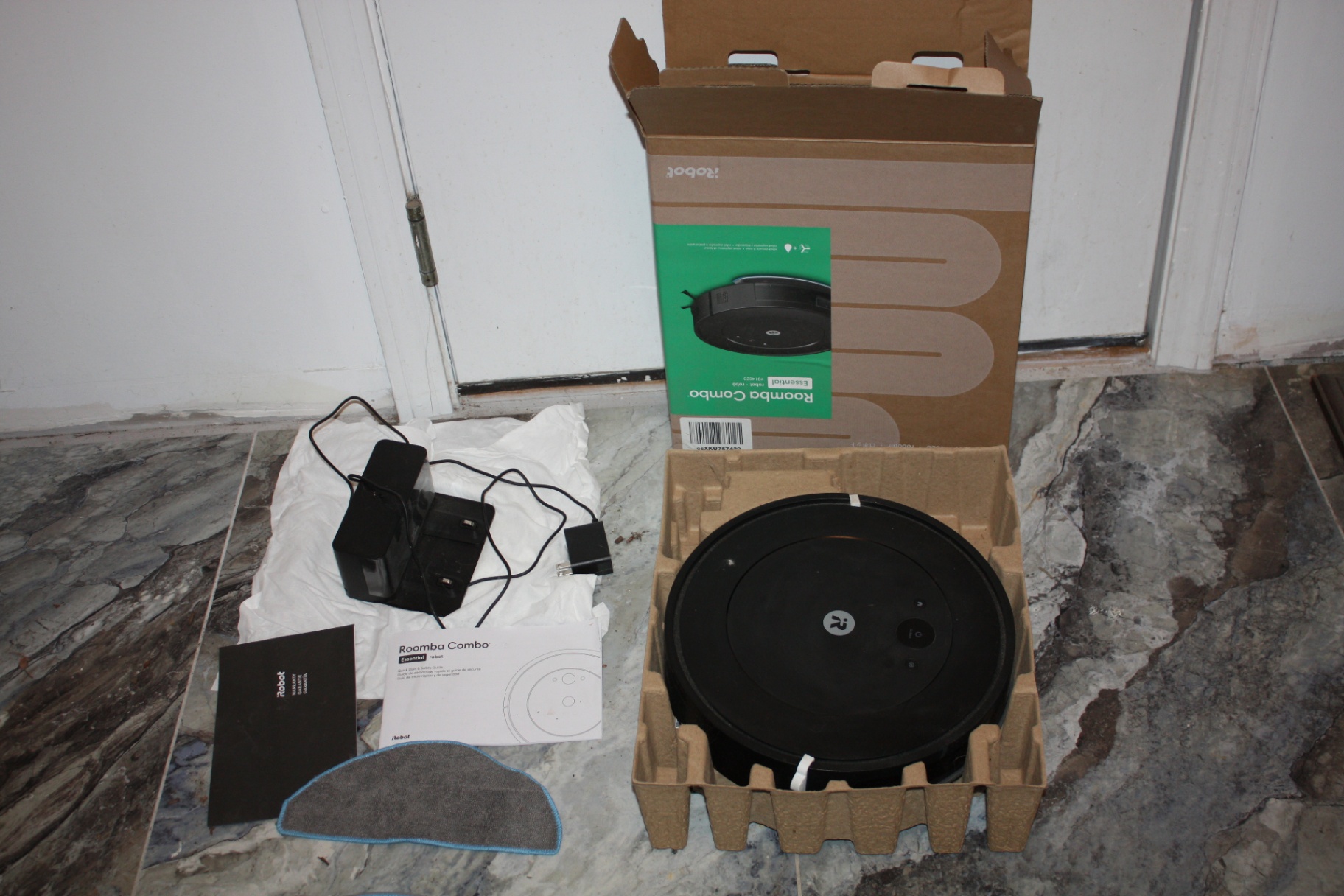 iRobot Roomba Combo Robot Vacuum & Mop with Box, Charger & Accessories - image 4 of 4